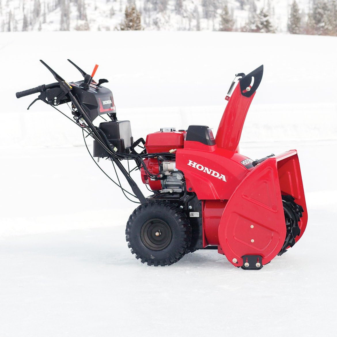 Review Honda HSS724AWD 198cc Two Stage Electric Start Snow Blower