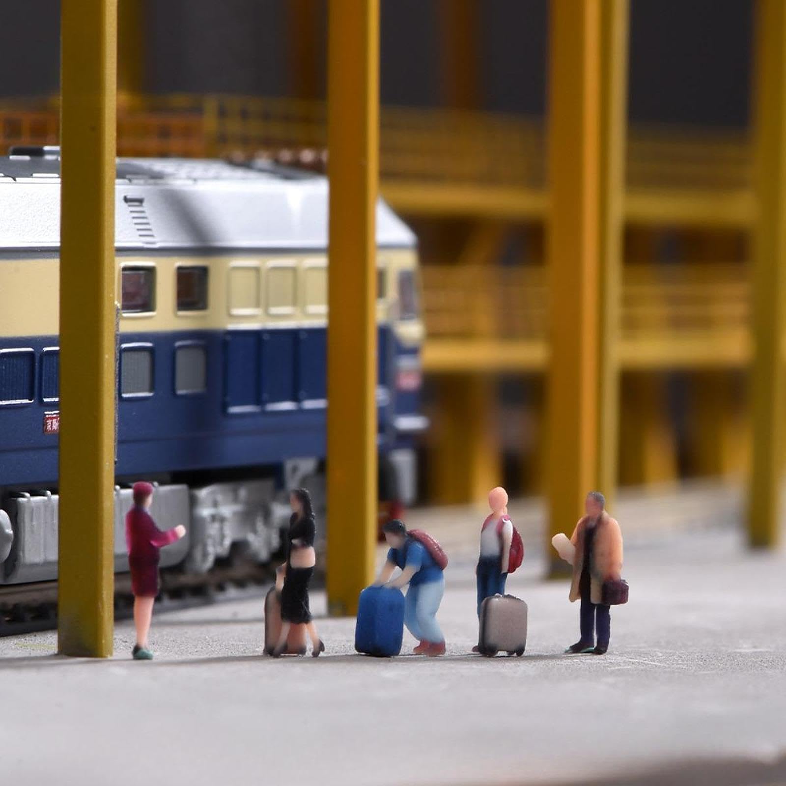 Confezione da 4 Miniature di Passeggeri, Kit di Modellismo, Idea Regalo per Progetti Fai da Te, Modellino di