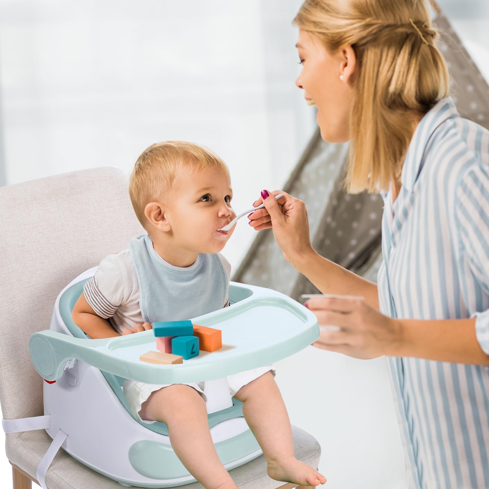 Kindersitzerhöhung,Baby Booster Sitz mit Extra-Großem Tablett, Sicherer & Leichter Tischsitz für Kinder, Baby Sitzhilfe, Einfach zu Reinigen, Weiß (40x47x30 cm)