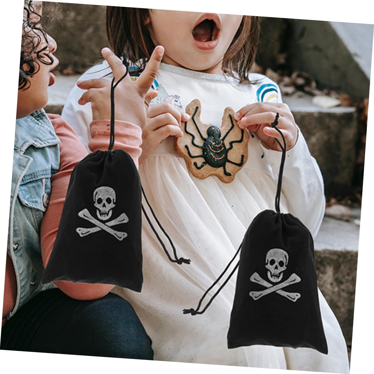 GLEAVI 60pezzi Sacchetti Filo Pirata Con Teschi Per Feste Di Halloween Borse Portamonete Versatili Decorazioni Spaventose e Gadget Per Eventi
