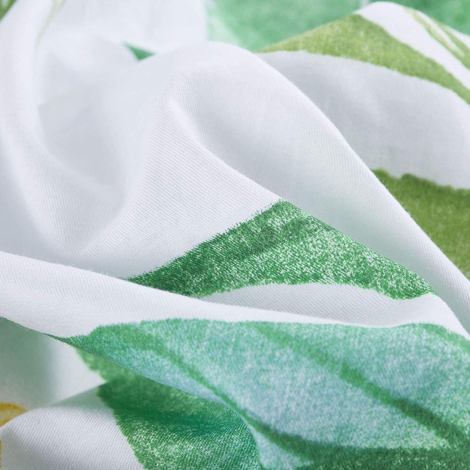 Wake In Cloud - Floral Comforter Set, 100% Cotton Fabric with Soft Microfiber Fill Bedding, Botanical Flowers and Green Tree Leaves Pattern Printed on White (3pcs, King Size)