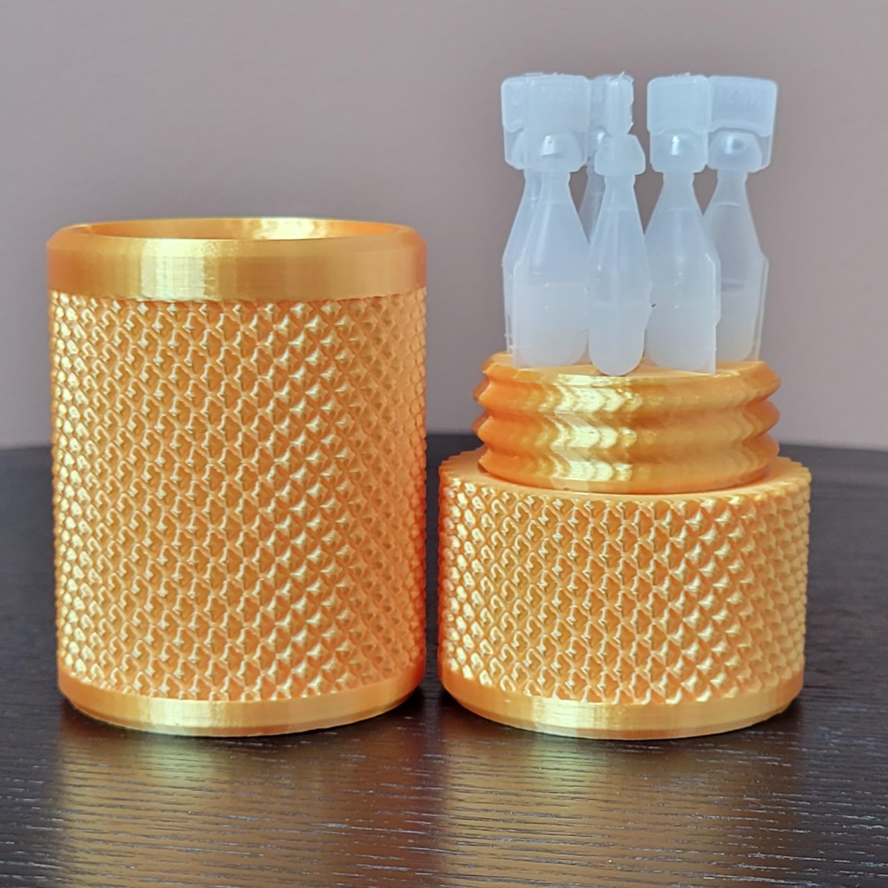 Eye Drop Vials Holder & Storage Case - Securely Store Seven (7) Single-Use Vials - Screw-On Lid, Knurled Pattern - Keep Vials Safe & Organized to Keep Track of Your Daily Usage (Silk Gold)