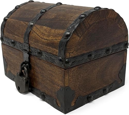Miniatura 7 de Nautical Cove Cofre del tesoro de madera con acabado envejecido con remaches decorativos y tiras de hierro de refuerzo con cerradura y llaves de