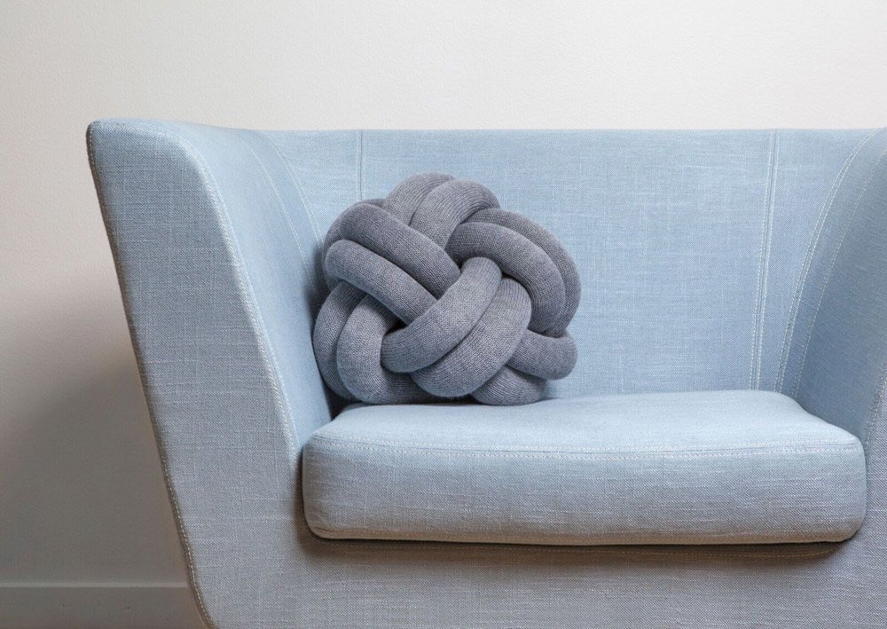 Design House Stockholm Knot Kissen, grau waschbar bei 30°C LxBxH 30x30x15cm