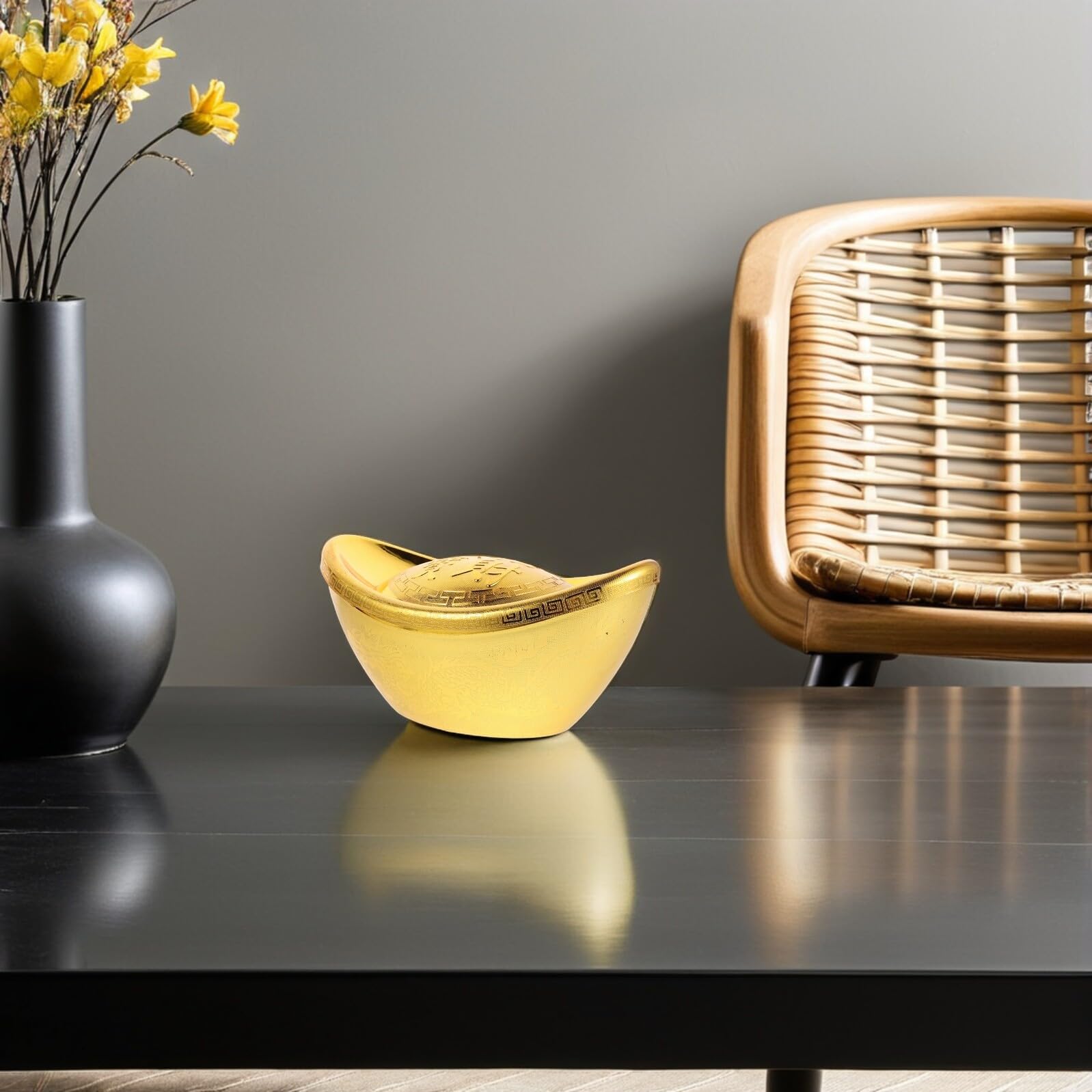 Generic Złota figurka Yuan Bao w stylu vintage 9,63 x 5,11 x 4,72 cala Plastikowe ozdoby Feng Shui Powodzenia Minimalna konserwacja Dekoracja świąteczna na świąteczne ustawienia 2026 Nowy Rok Festiwal