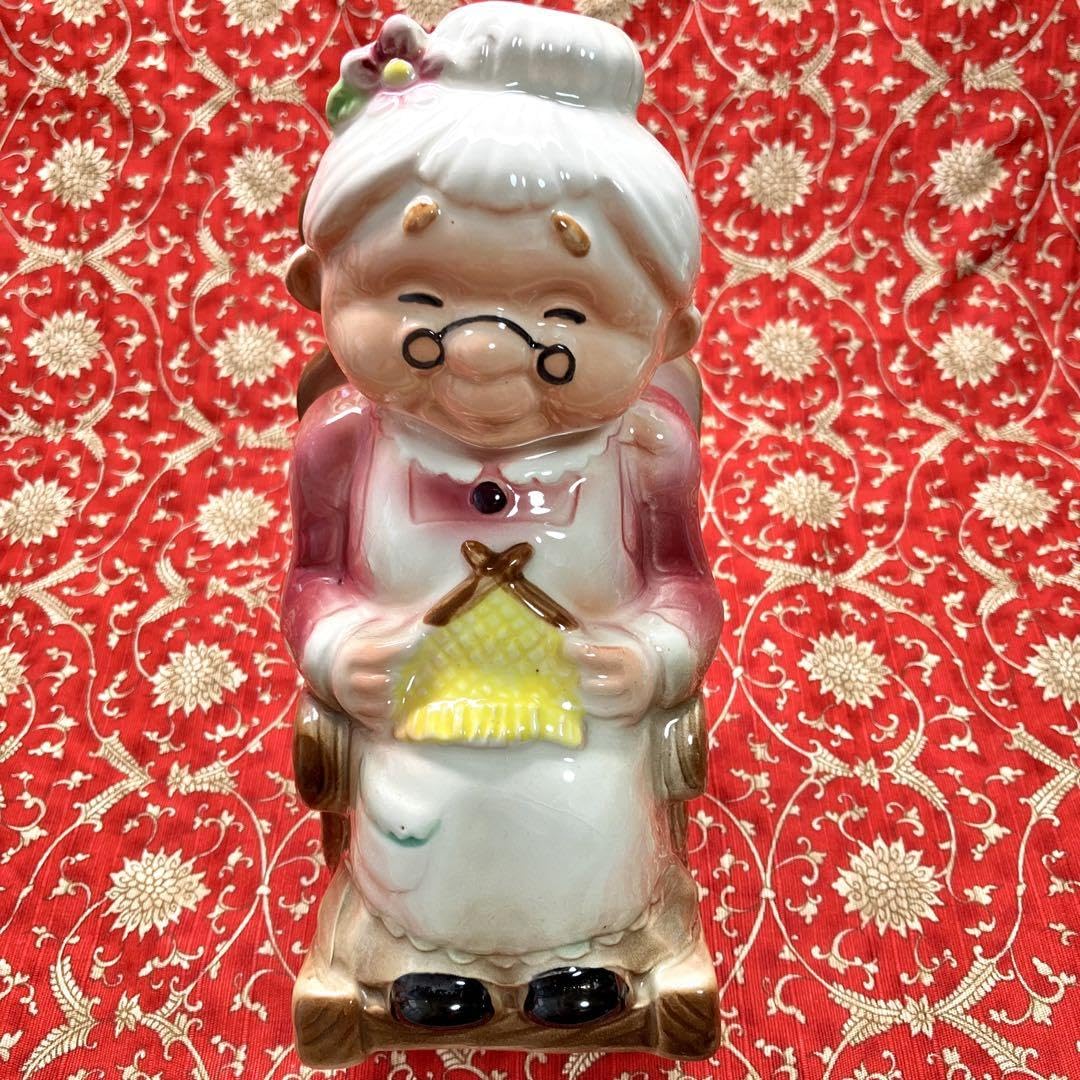 Amazon.co.jp: 加藤工芸おばあちゃん 陶器 貯金箱 1個 : おもちゃ