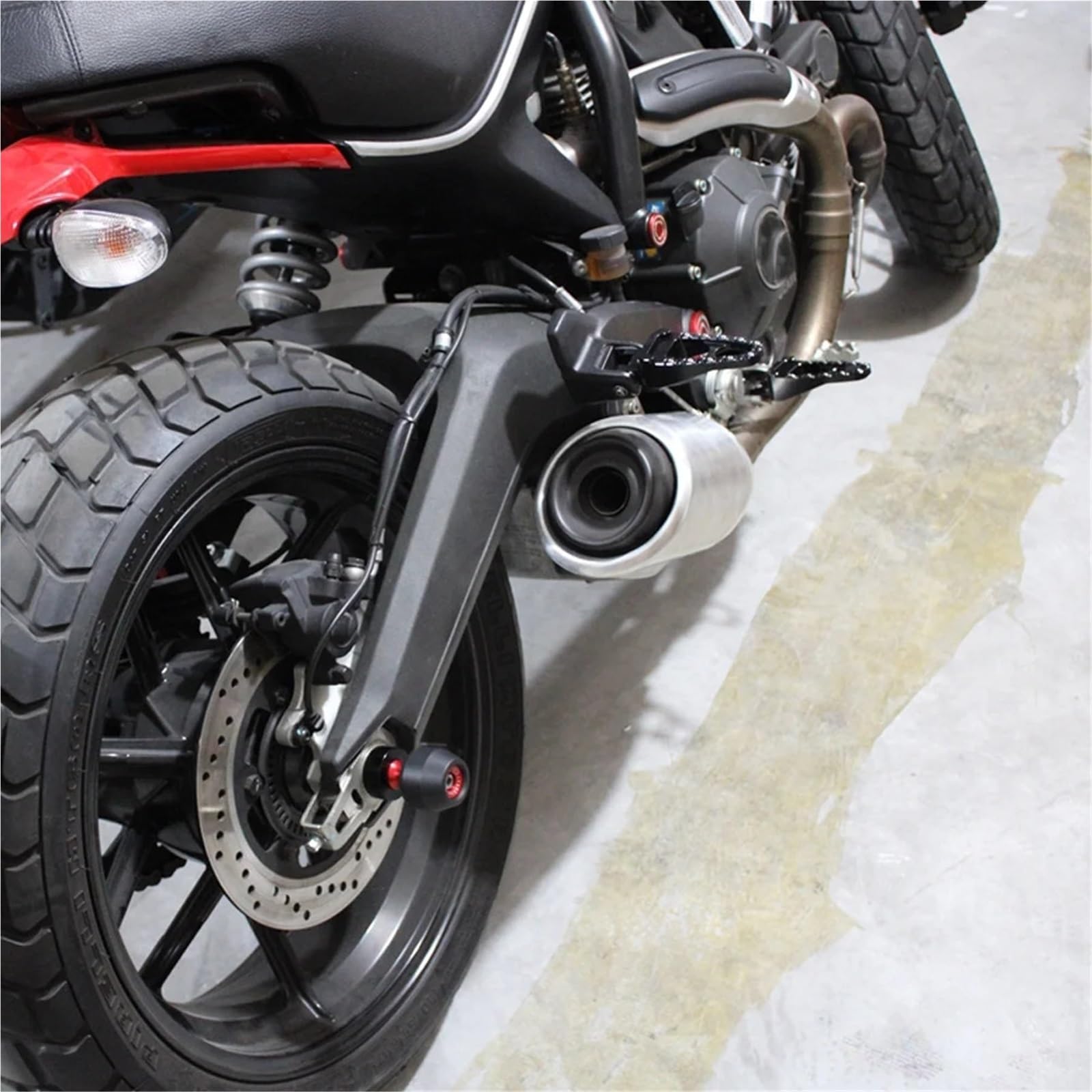 szpule motocykla wahacz Pasuje do Ducati Scrambler Classic Desert Motor Przód Tył Oś Crash Widelec Koło Wahacz Szpule Suwak Szpulki Śruba Widelec Ramiona Szpule(Black)