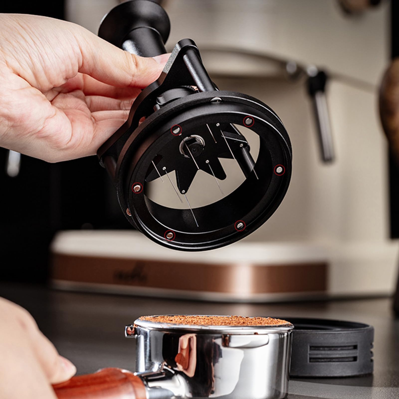Rührer mit einstellbarer Nadelhöhe und Boden Rotierender Espresso-Pulververteiler Kaffeezubehör Espresso Verteilerwerkzeug