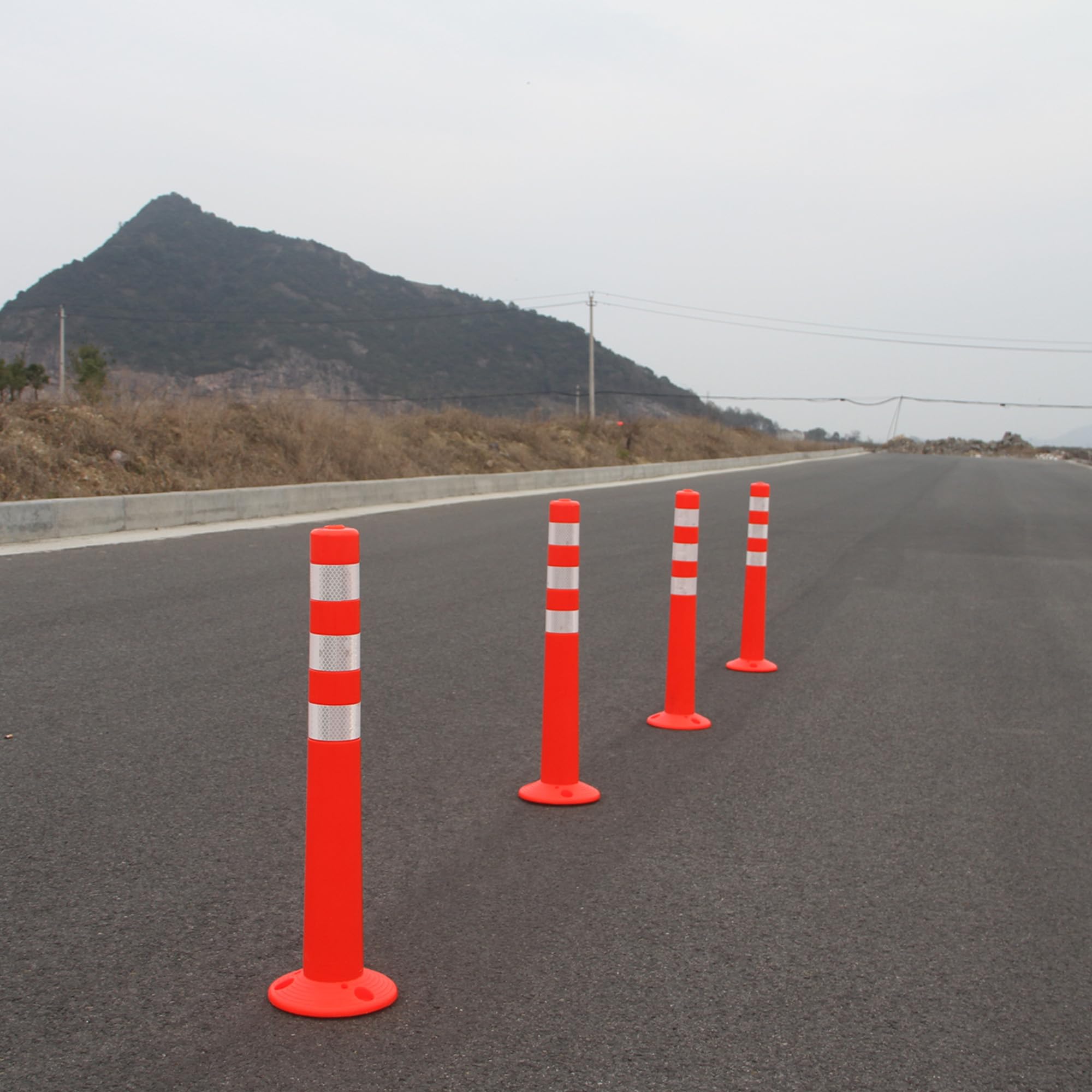 Set di 4 pali da 30"/75 cm, paletti portatili, arancioni con anelli riflettenti per la costruzione di strade, sicurezza parcheggio e controllo del traffico