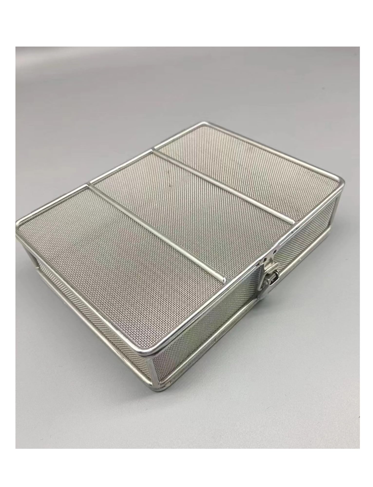 Cesta de esterilización de Acero Inoxidable 304 con Tapa - Bandeja para Instrumental de Laboratorio, Cesta Perforada de Malla para hospitales y clínicas, 50x30x7cm (19,7x11,8x2,8in)