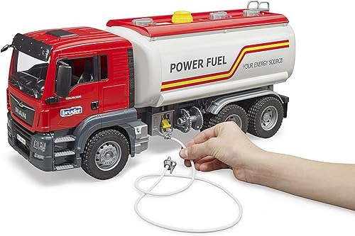 Vista 21 de Bruder Mack Granite Tanker Truck 02827 Camión cisterna de agua a escala 1:16 con bomba de trabajo, cabina cromada, compatible con figuras