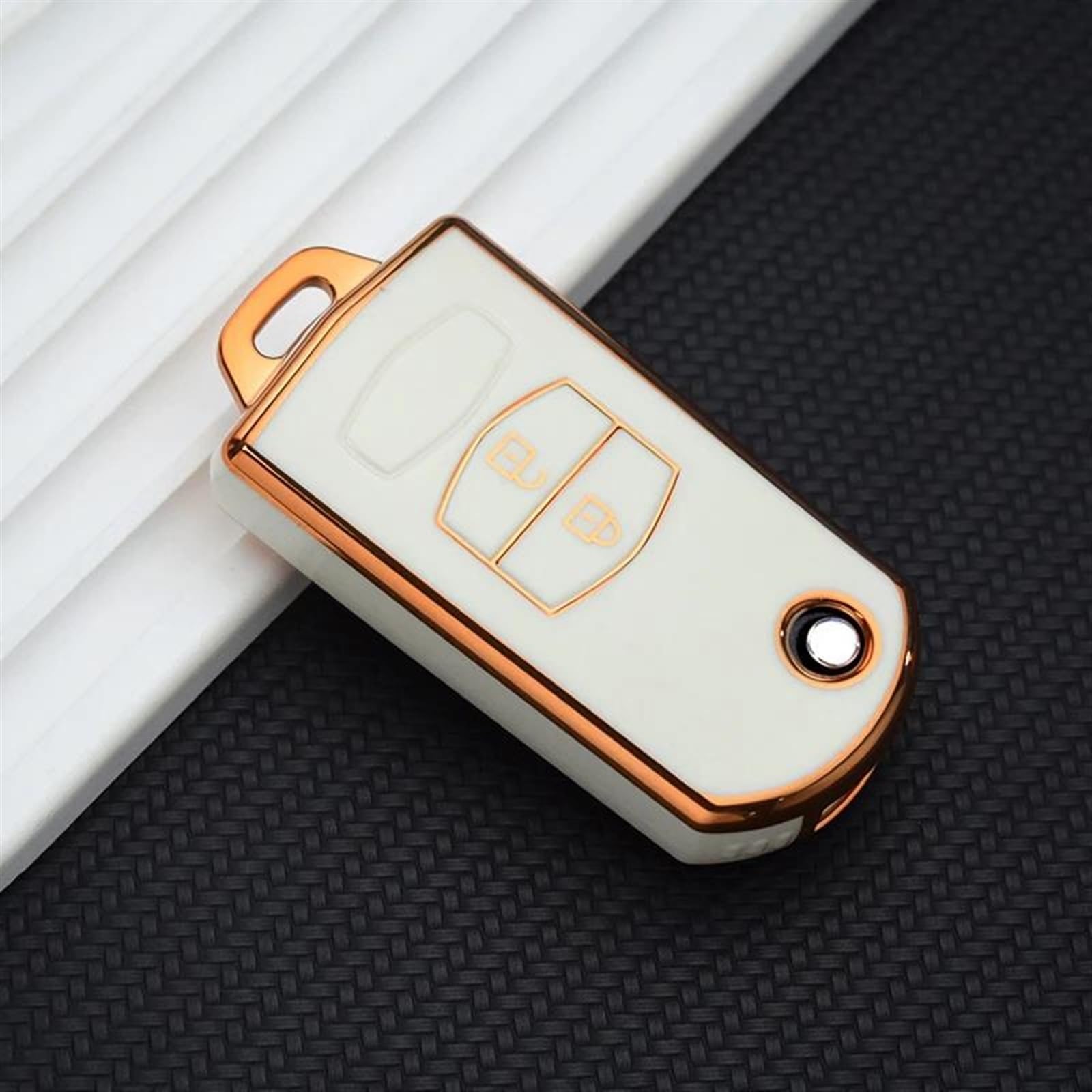 Coque clé Mazda idéale pour protéger votre télécommande lors de vos déplacements quotidiens - 3