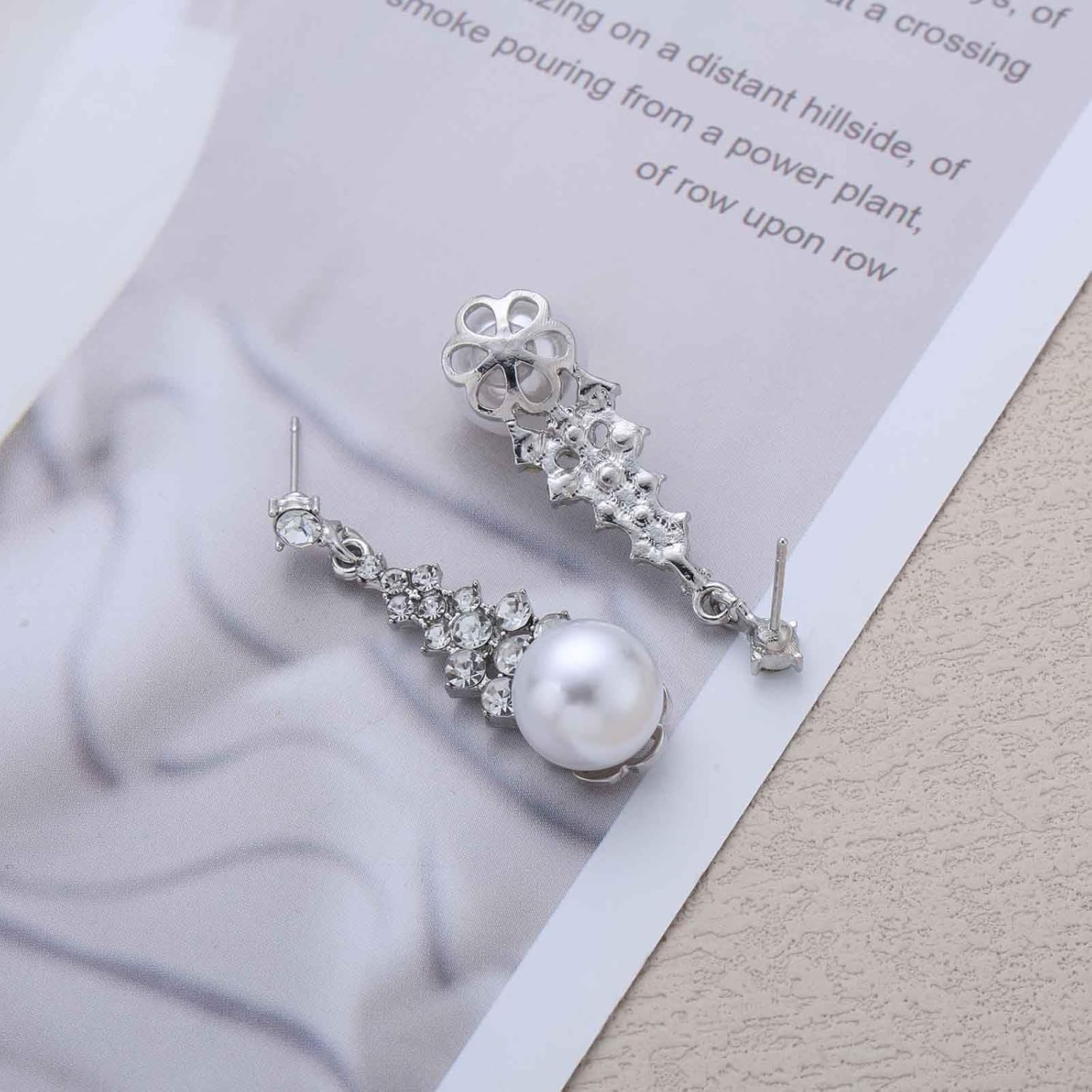 Vintage Wedding Crystal Pearl Dangle Earrings Silver Long Rhinestone Chandeliers Earring Bridal Cz Crystal Drop Earrings White Pearl Earrings Jewelry for Women - Image 5