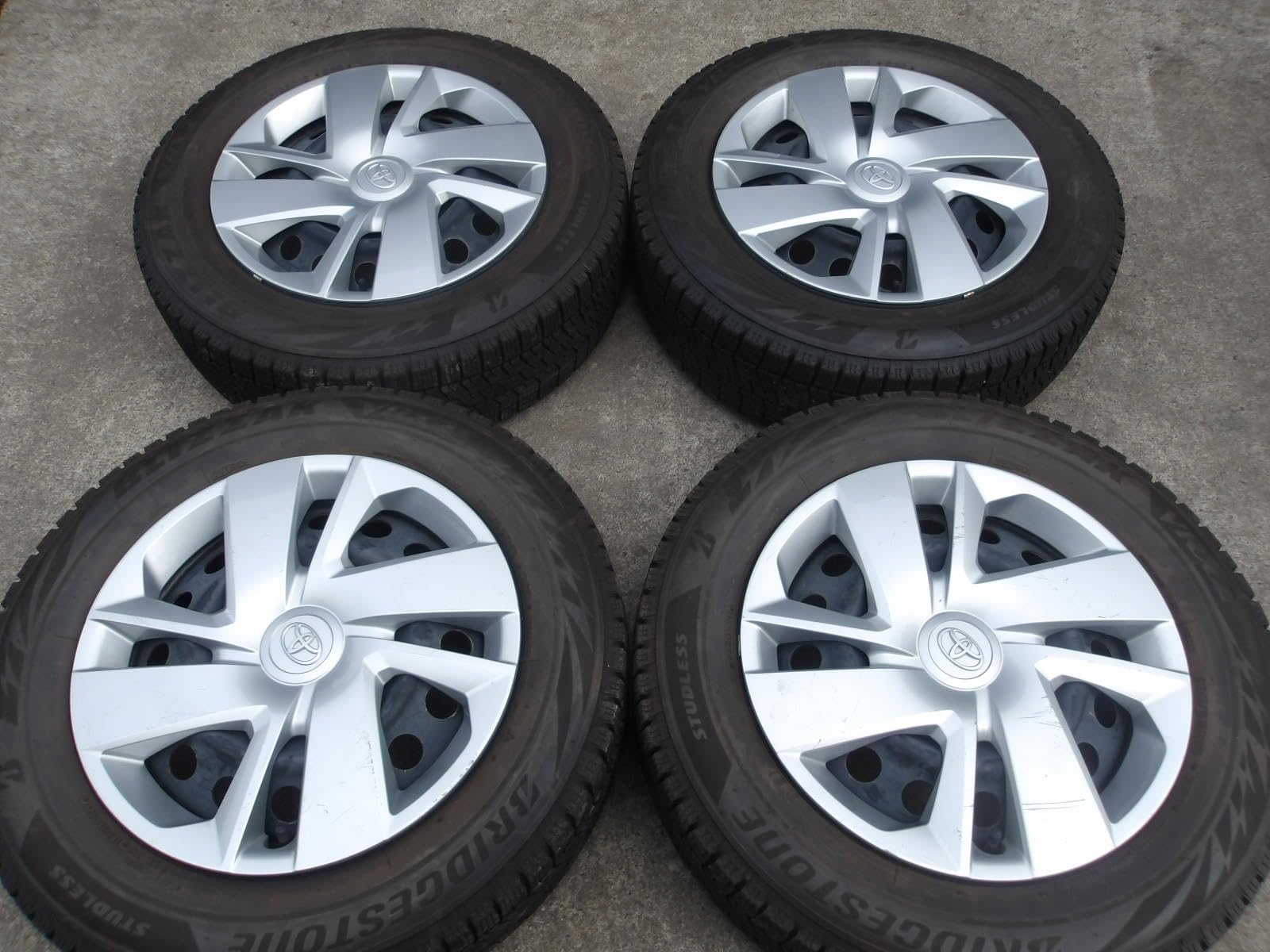 ブリジストンスタッドレス鉄ホイール4本セット