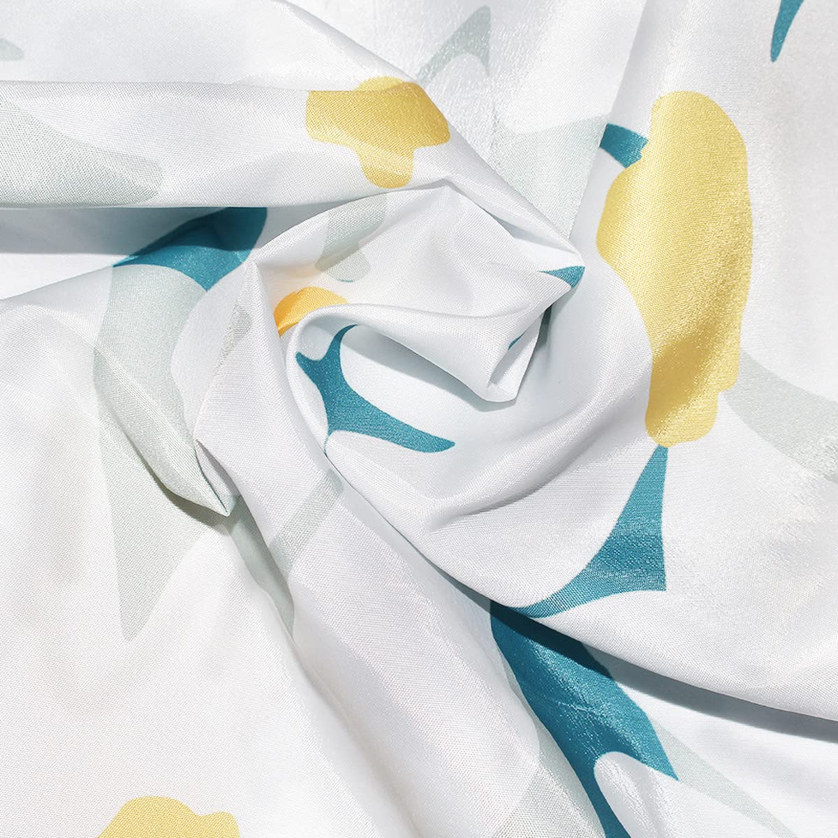 Tennove Shower Curtain 180 x 200cm Flowers Thick Polyester Fabric Mildew Resistant Shower Curtain Liner for Bathroom Decor Waterproof Bath Curtain with Hooks,Machine Washable Heavy Weighted - Image 2