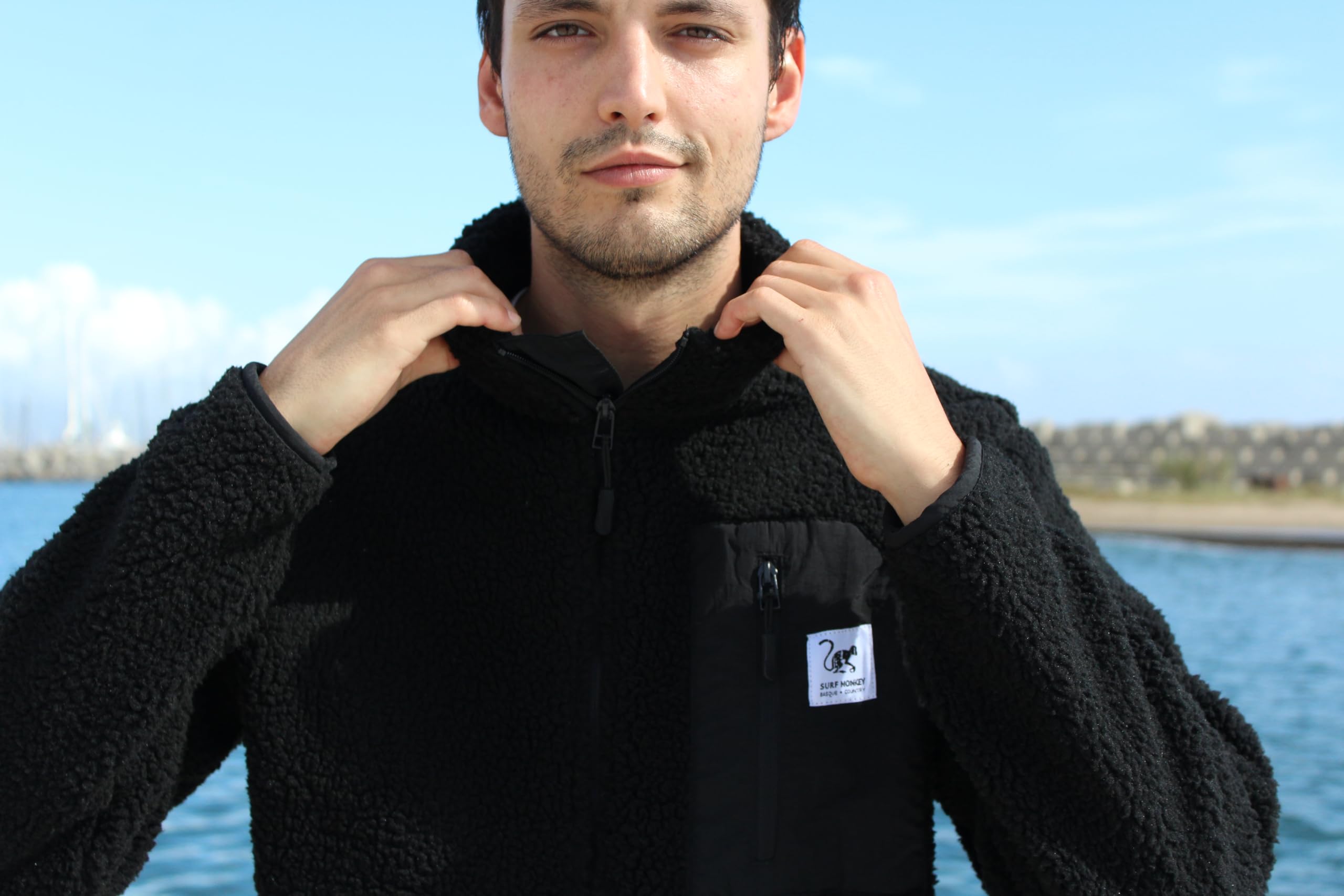 Surf Monkey Fleecejacke mit Reißverschluss, Brusttasche, langärmelig, klassische Passform, recycelt