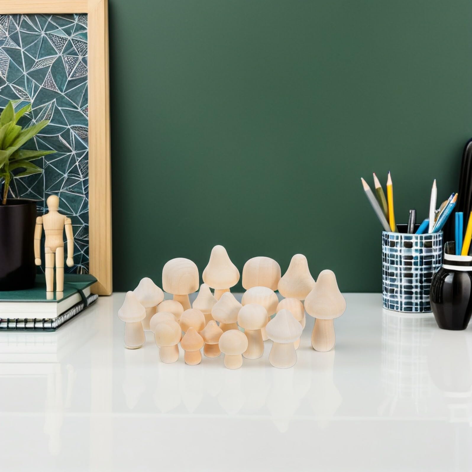 50 Mini Figuras de Madera en Blanco para Manualidades, Figuras sin Terminar de Madera Beige, Adornos DIY para Proyectos Creativos Infantiles