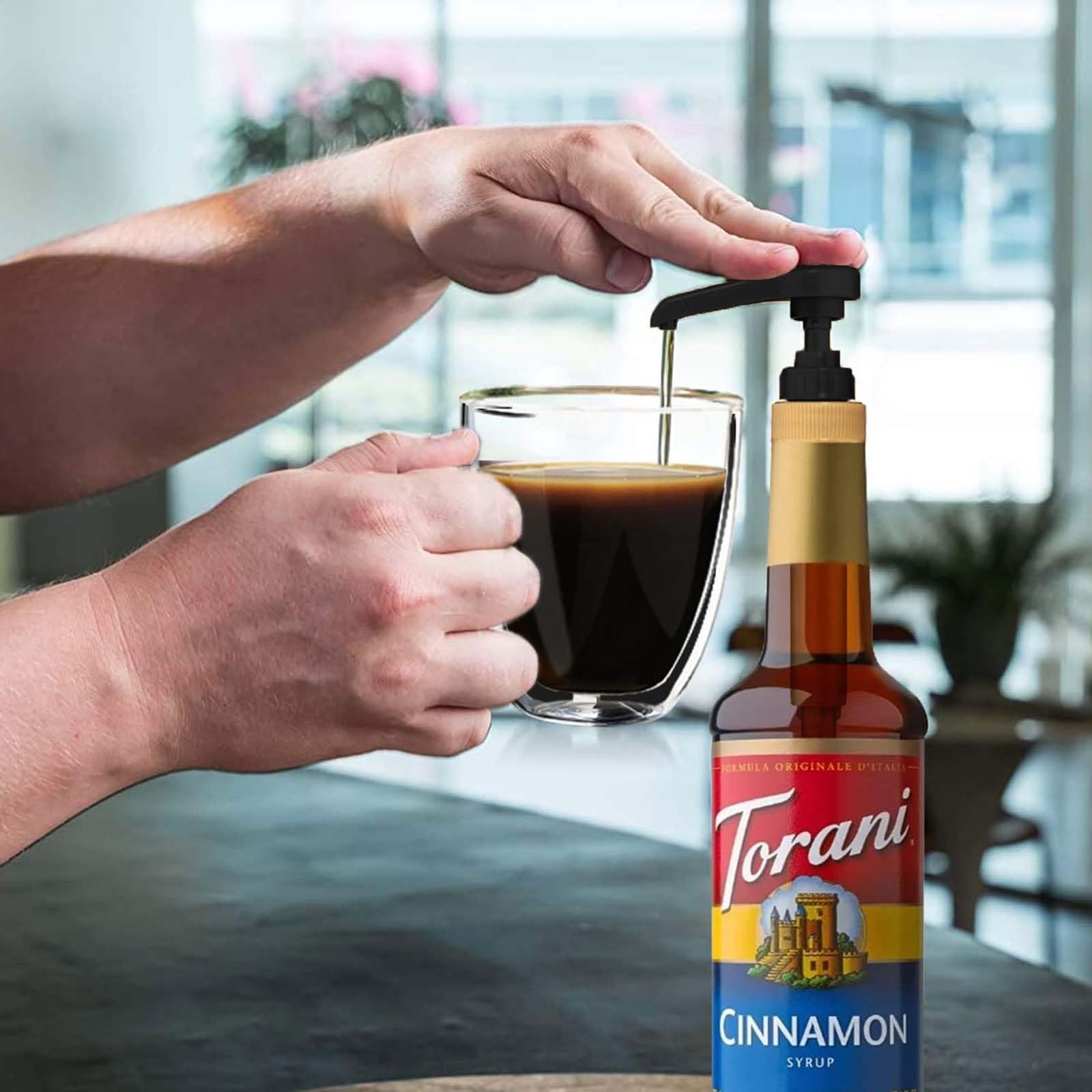 6 Pezzi Dispenser a Pompa per Sciroppo, Dispenser a Pompa, Dispenser Di Sciroppo Per Drink Succhi, Dispenser per Sciroppi, per Bottiglie da 500 ml a 1000 ml, Viene Fornito con Tubi Lunghi(Nero)