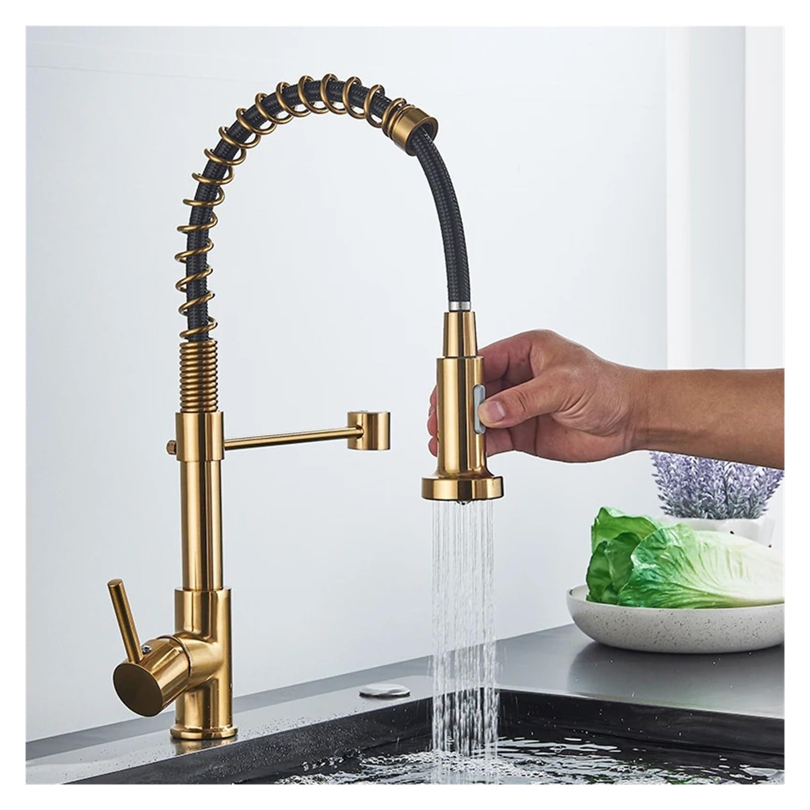 Grifo mezclador giratorio 360 con acabado premium oro cepillado