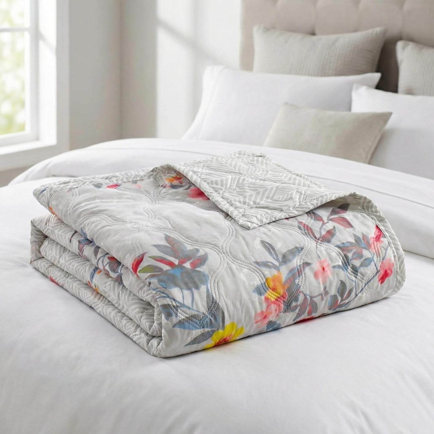Cotton Quilt for Single or Double Bed Lightweight Floral Comforter Reversible All-Season Dohar Blanket (Gray Flower Design, Single Bed)-image-0