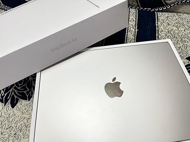 2022 Apple MacBook Air Laptop with M2 chip: 34.46 cm (13.6-inch