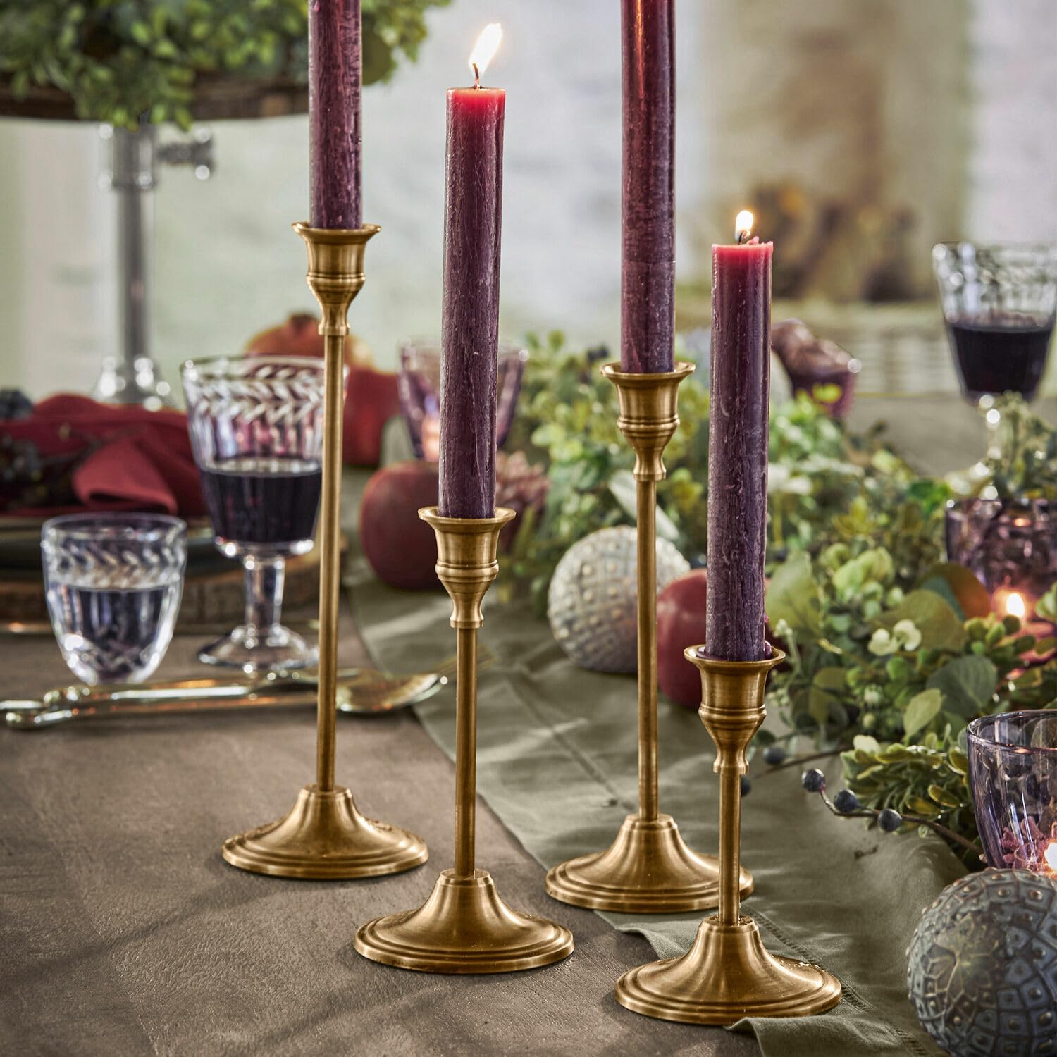 Loberon Kerzenständer 4er Set Namoris - Gold, Gold | Verschiedene Größen, Mattes Finish, Vintage-Design, Zeitlose Eleganz, Kerzenhalter, Messing