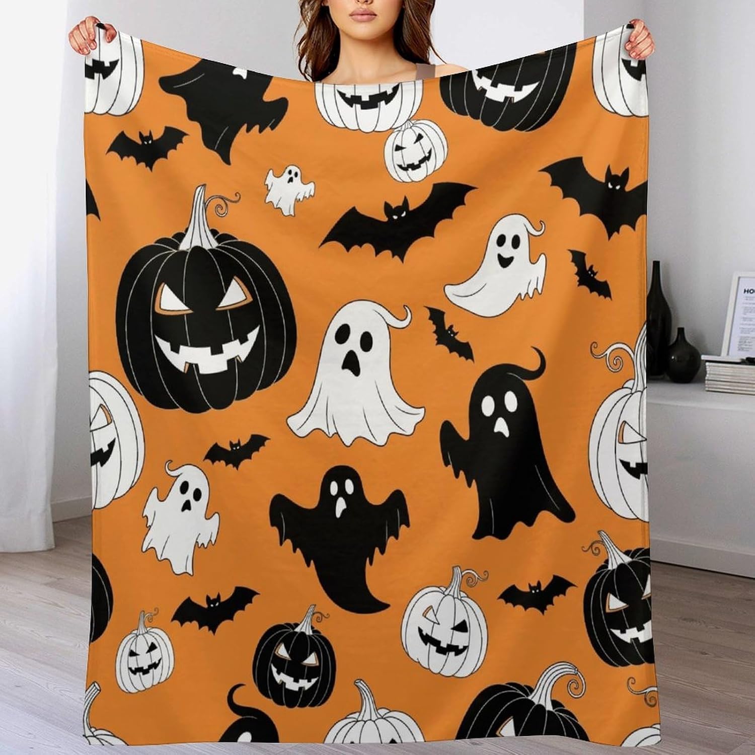 Halloween Pumpkins Ghosts Bats Flannel Throw Blankets Soft Lightweight Fuzzy Plush Decor Blankets and Throws for Couch Sofa Bed 50"x60"
