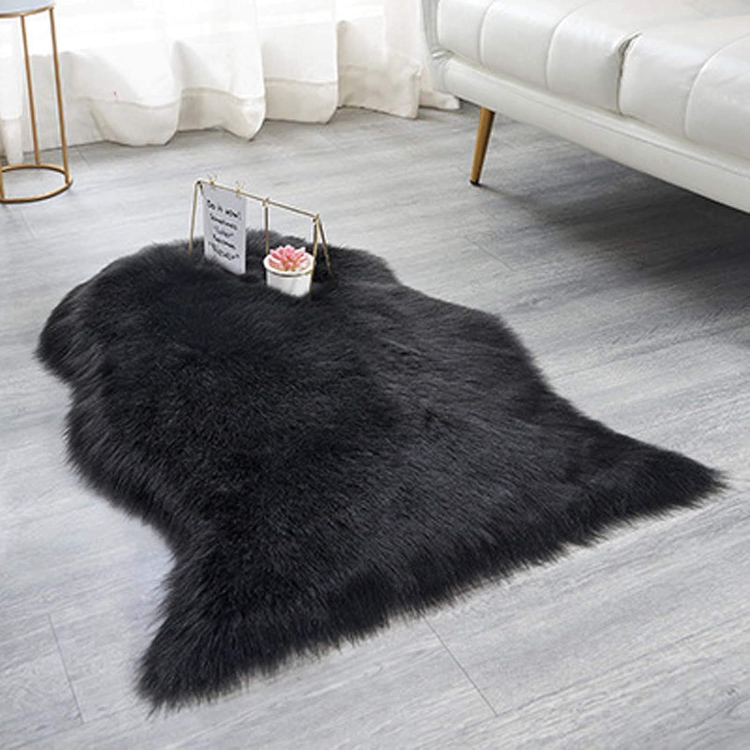 Premium Faux Fur Rug 80x150cm Luxury Soft Sheepskin Chair Cover Seat Cushion Pad Plush Area Rugs Suitable for Living Room and Bedroom Sofa