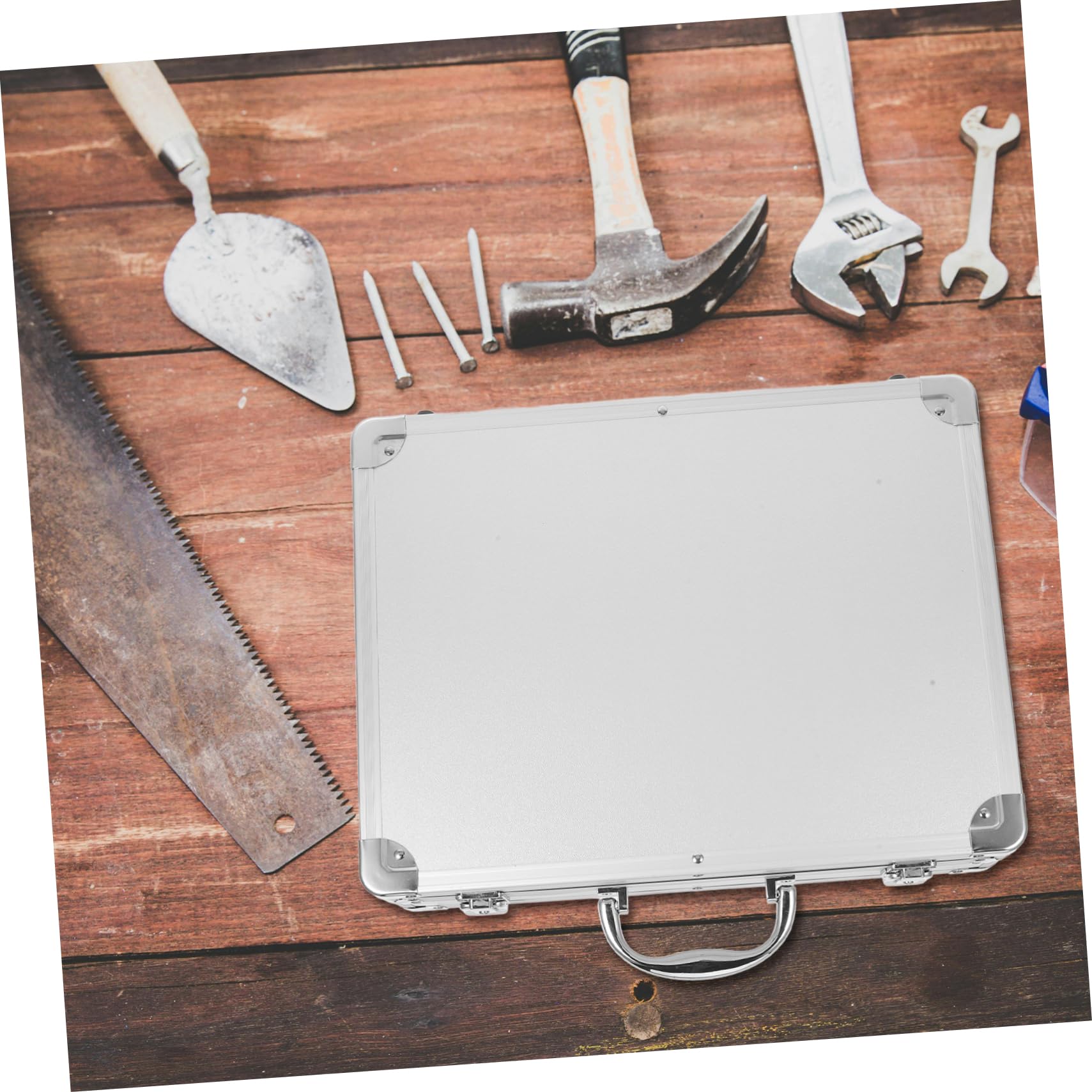 Caja de Herramientas Portátil de Aluminio Protección Antiimpactos, Cerradura Segura, Capacidad Mediana 36x27,5x7 Cm, Organizador Multiusos para Camping y Uso Profesional, 1 Unidad