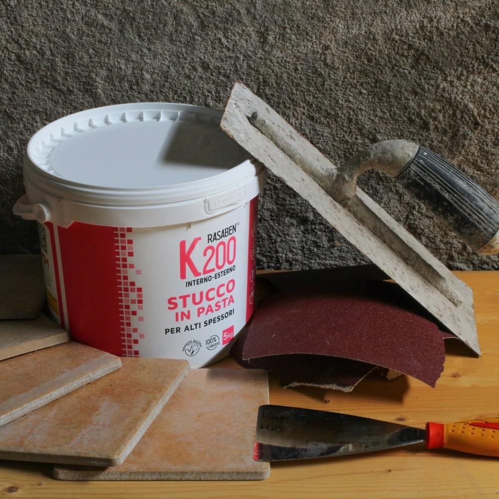Gebrauchsfertiger Reparaturspachtel | für Schichtstärken bis 5 cm | Faserverstärkt | Hoch Belastbar | für Risse und Löcher | 1 kg