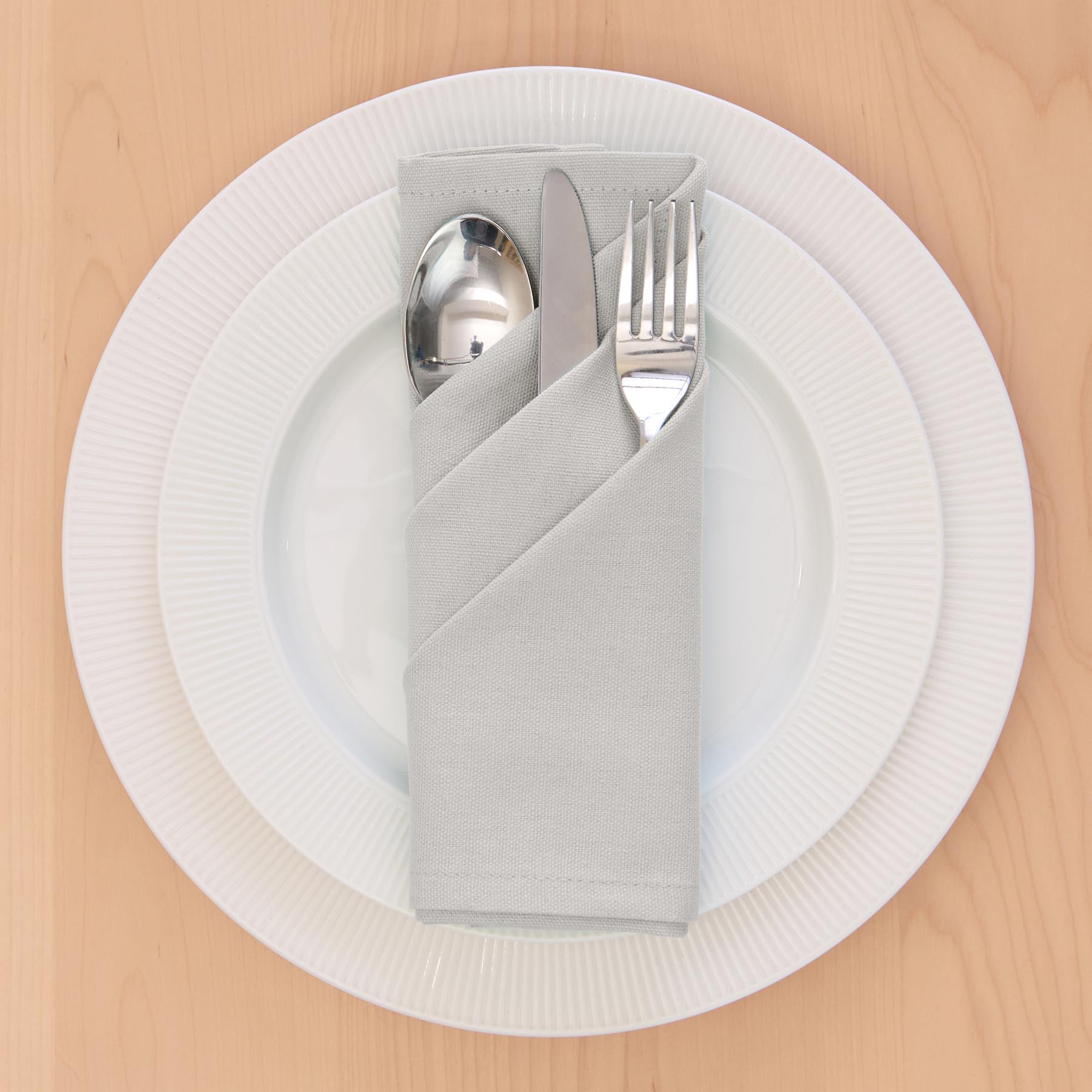 Encasa XO Set di 6 Tovaglioli da Tavola | Tovaglioli in Cotone 43x43 cm | Design Ricamato con Farfalla beige chiaro