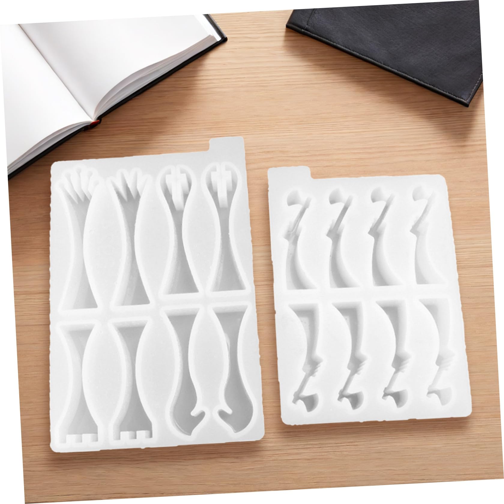 Ciieeo 2 Pezzi Stampi in Silicone per Resina Epossidica a Forma di Pezzi di Scacchi Chiari, Flessibili e Facili da Staccare, per Creazioni Fai-da-te