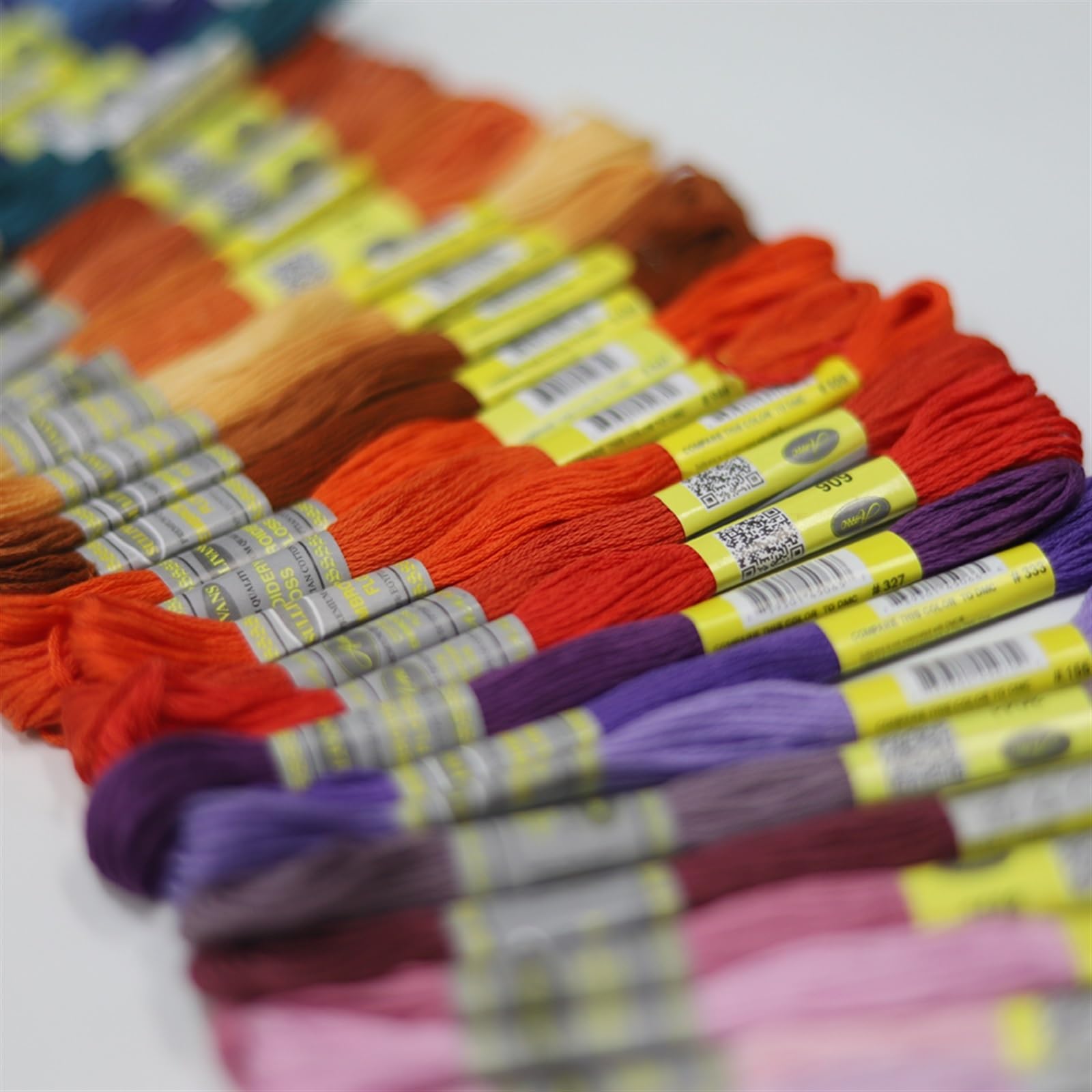 Stickgarn 150 verschiedene, zufällige Farben, Langfaser-Baumwoll-Stickgarn, Kreuzstichgarn, 8,7 Yards lang.
