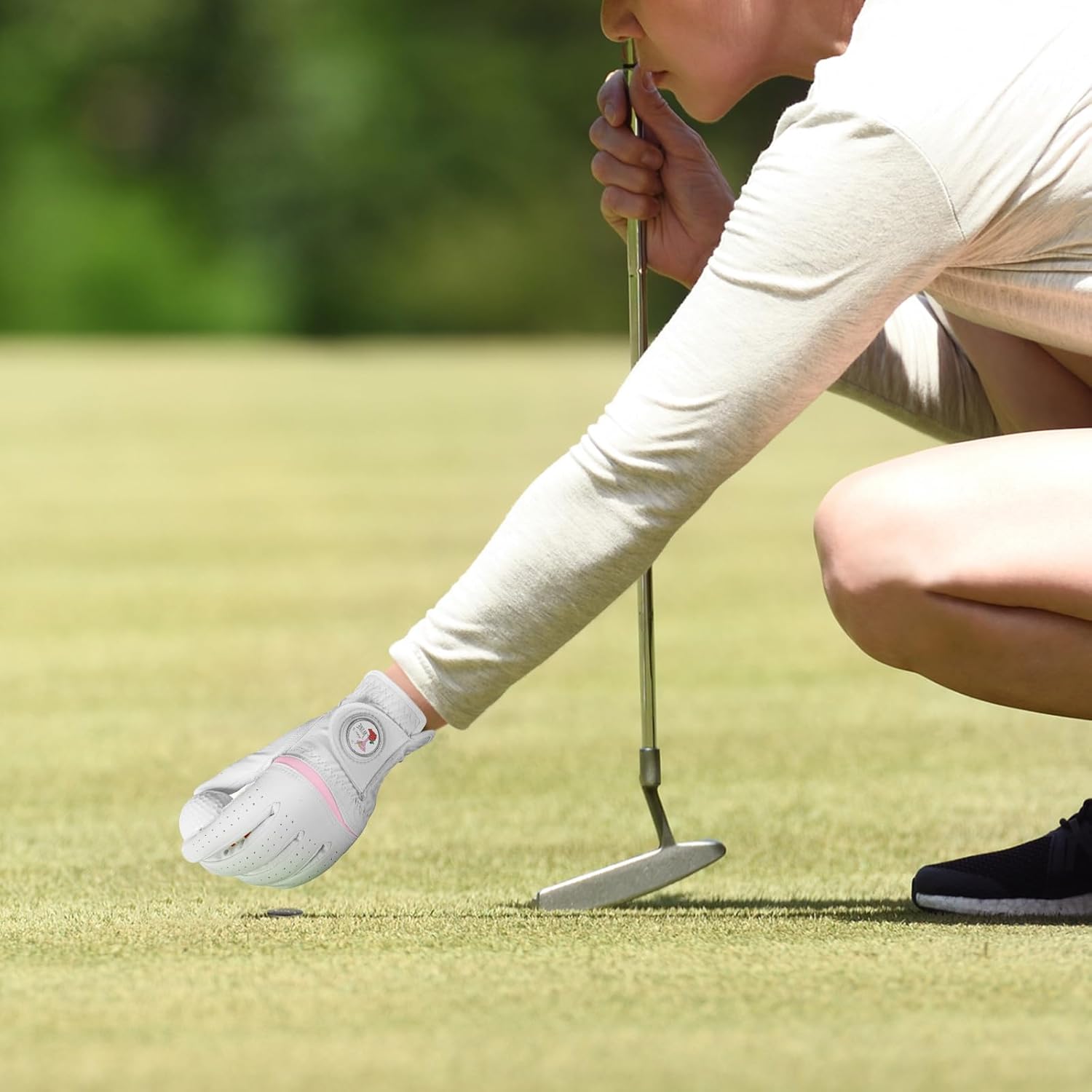 Amy Sport Womens Golf Glove 1 Pack with 2 Ball Marker & 1 Hat Clip & 10 Plastic Tees, Microfiber & Leather All Weather Grip Glove for Left or Right Hand, Soft Comfortable Ladies Gloves - Image 7