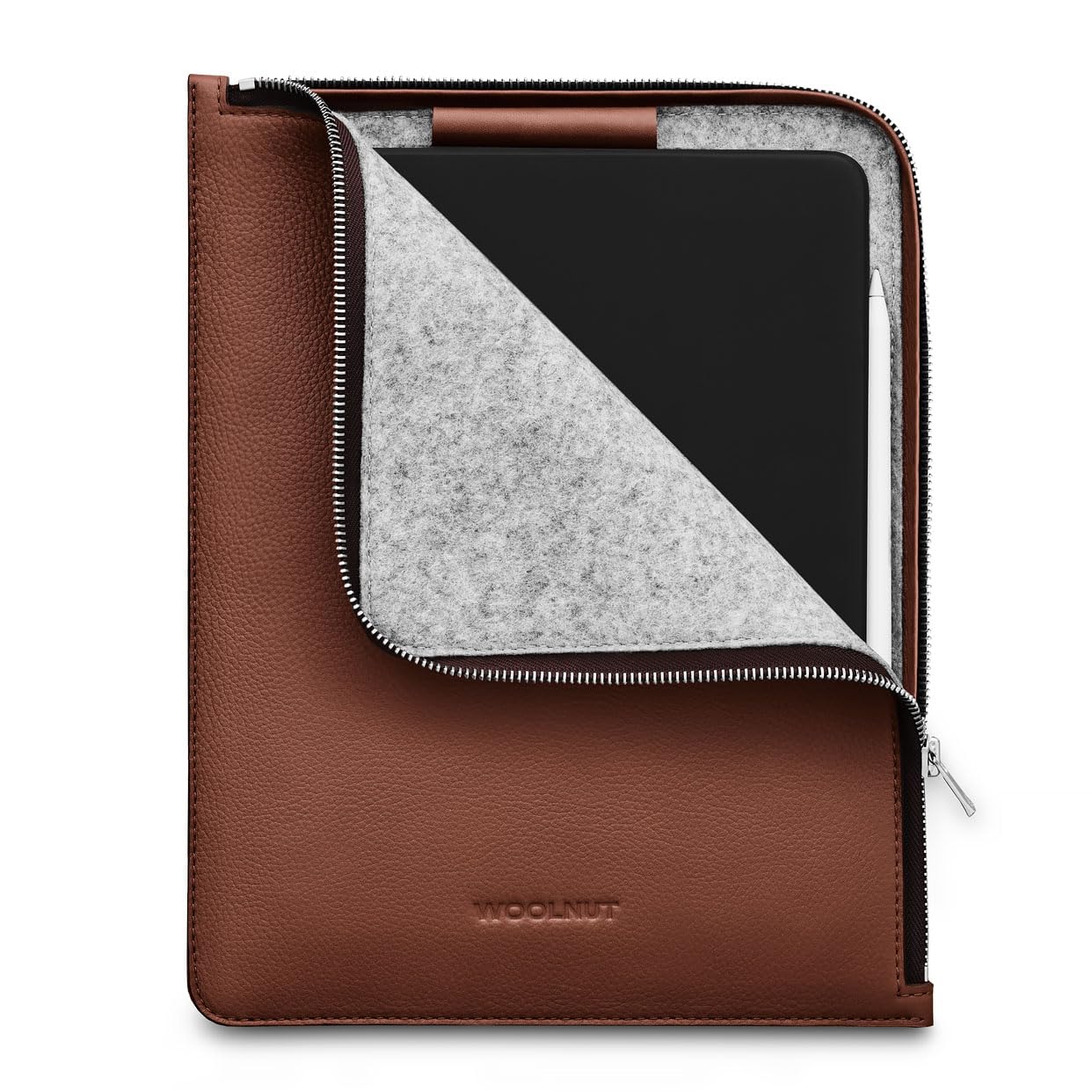 WOOLNUT Leder Folio f. iPad Pro 11 (M4/M5), iPad Air 11 (M2/M4) & iPad 10.9 (Gen 10) – Braun, Vollleder Hülle m. Reißverschluss & Stifthalter, passend f. iPad Pro/Air/10.9" Modelle 2018-2026