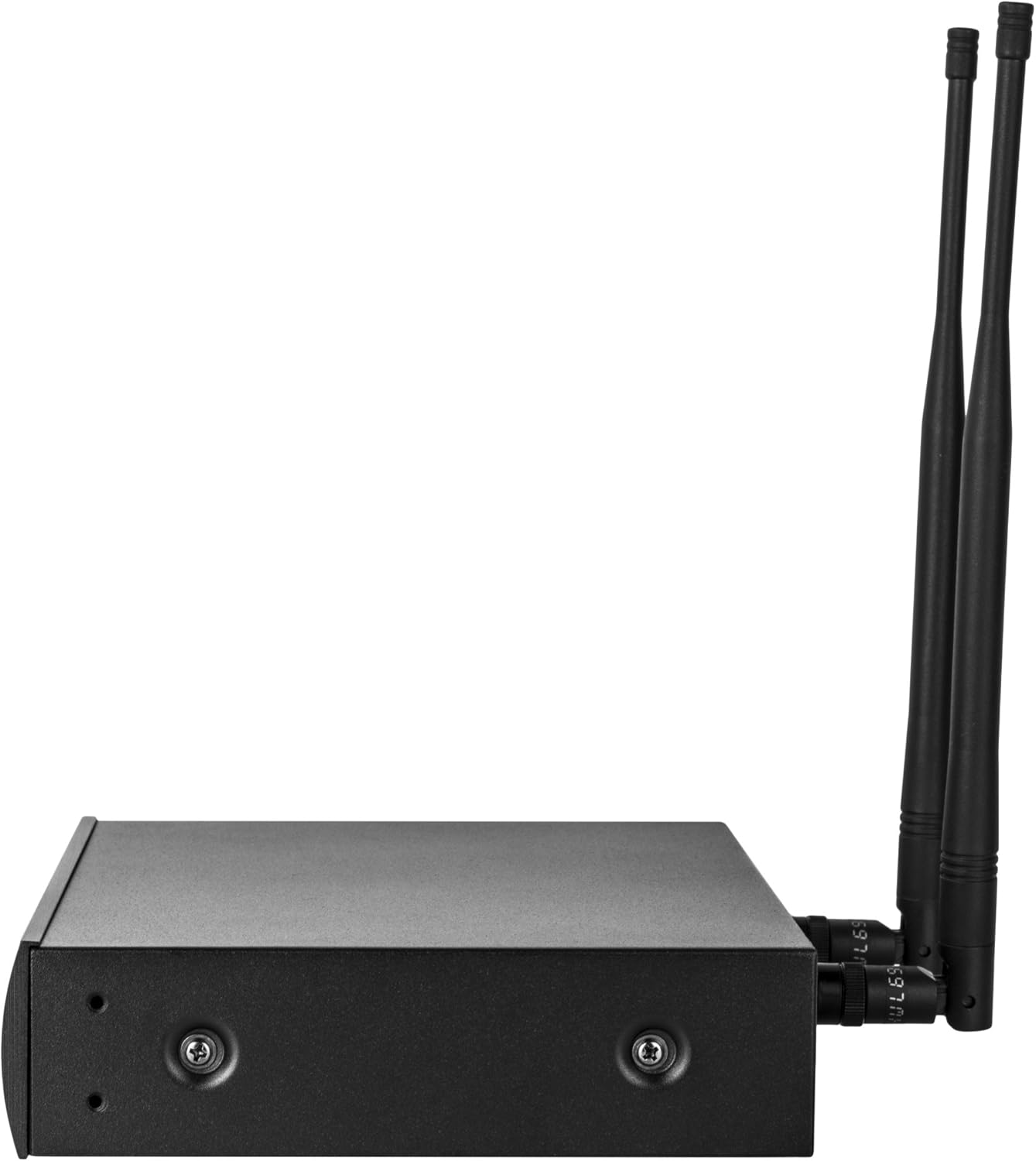 Side view af Nady 4W-1KU Quad-modtageren med antenner monteret