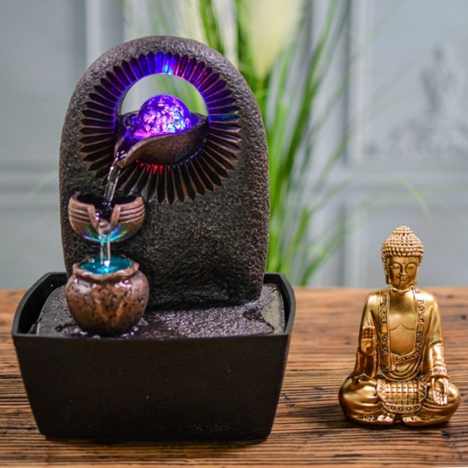Fontana Buddha Bhava – Fontana interna Buddha rimovibile – Regali – Oggetto decorativo Zen Buddismo – Fontana da tavolo Luce LED – Circuito chiuso – Marrone e Dorato – H 26 cm – Zen'Light
