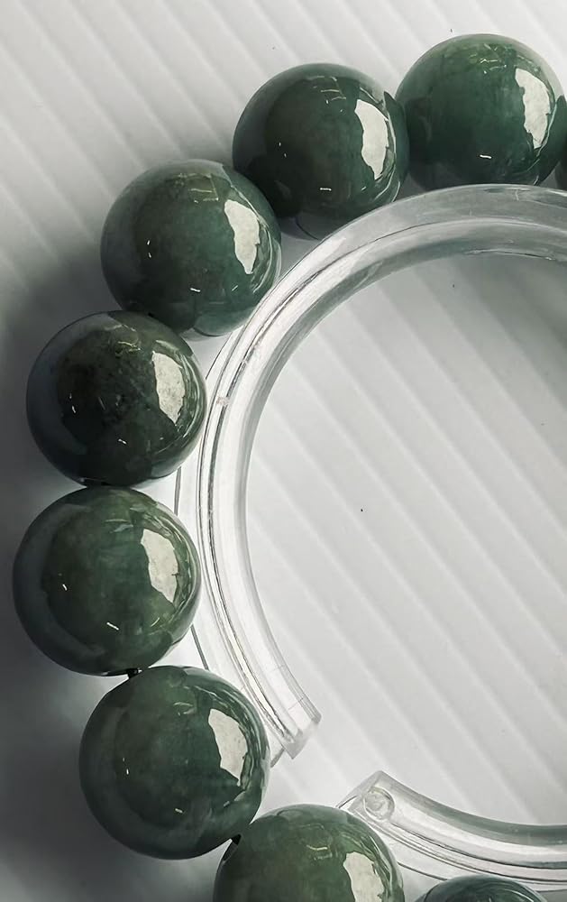 糸魚川 翡翠 5 楽天市場】糸魚川翡翠原石 G00126 61mm*31mm*21mm : 糸魚川