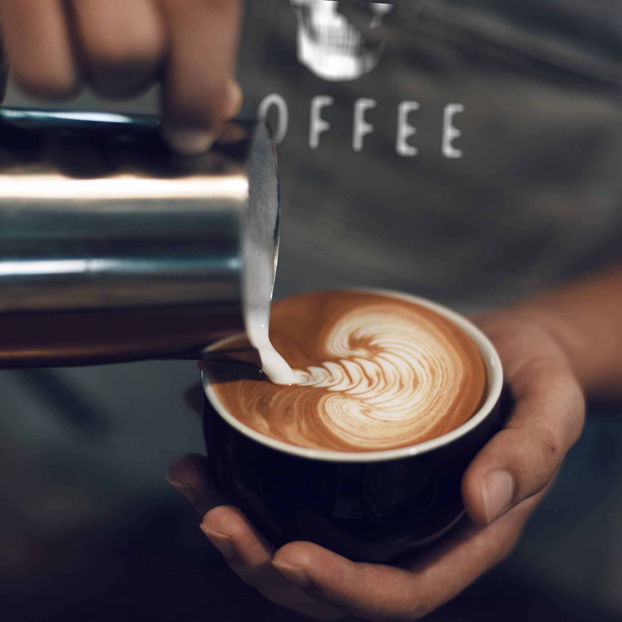 Darkest Power Coffee 100% Robusta Espresso Kaffeebohnen 1 kg extra stark | 100% Robusta, extra stark, viel Koffein, aromatisch, nicht bitter, wenig Säure, schokoladig – Zufriedenheitsgarantie.