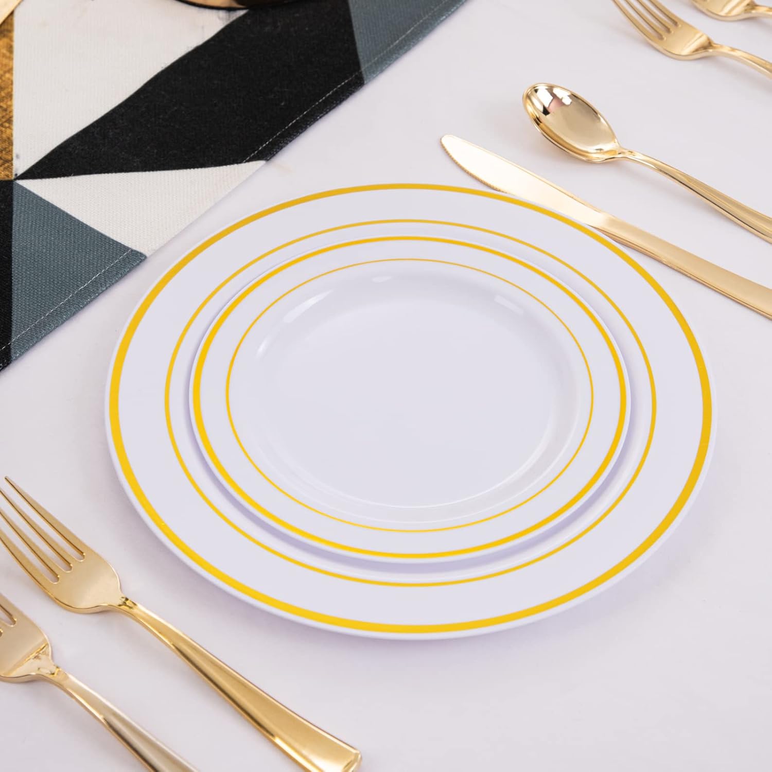 WELLIFE 120PCS Gold Plastic Plates, Party Supplies includes: 60pcs 10.25inch Dinner plates and 60pcs 7.5inch Dessert plates,Plastic plates Disposable