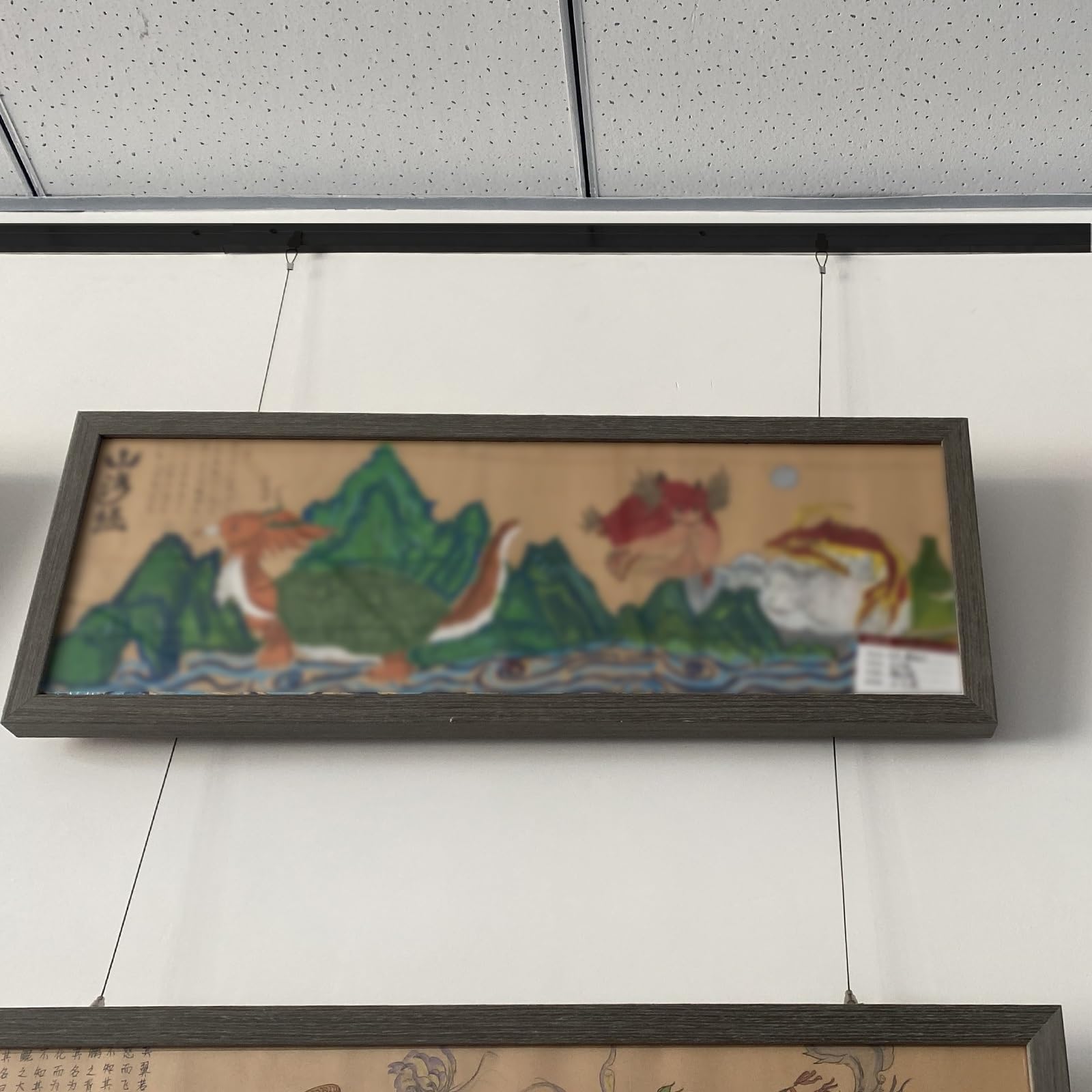 Kit per Galleria d'Arte a Parete - Sistema di binari per Appendere Foto e Dipinti, Ideale per l'arredamento di uffici e musei. Include Binario da 1,8 m e Cordino da 2,1 m, Ganci e appendini