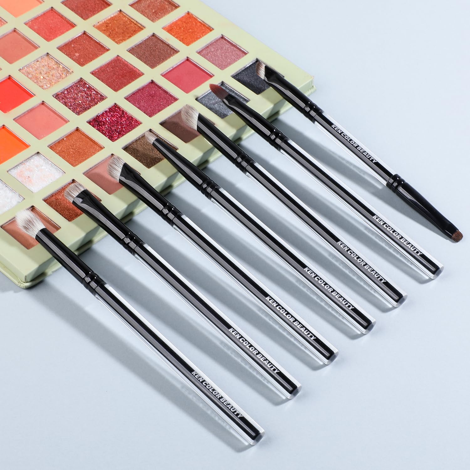 KENCOLOR Premium - Juego de brochas de maquillaje de 13 piezas con bolsa de viaje de poliuretano, mango acrílico de alta gama, cerdas sintéticas suaves y naturales, densas y no absorbentes, para una