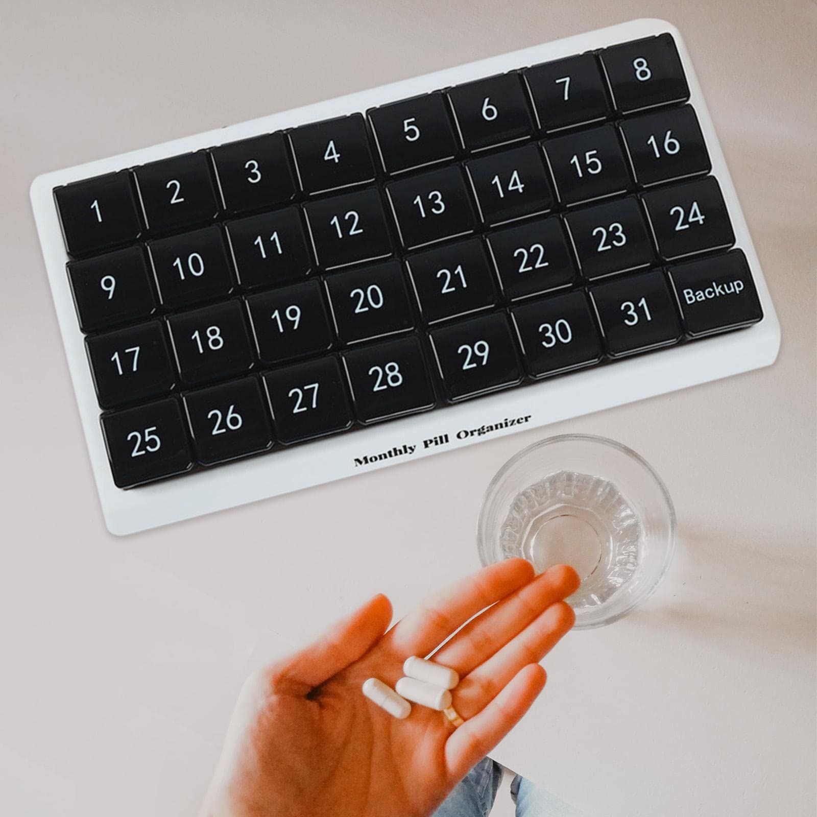 Juego de 2 pastilleros mensuales de 31 días para suplementos de viaje, vitaminas, medicamentos, color negro