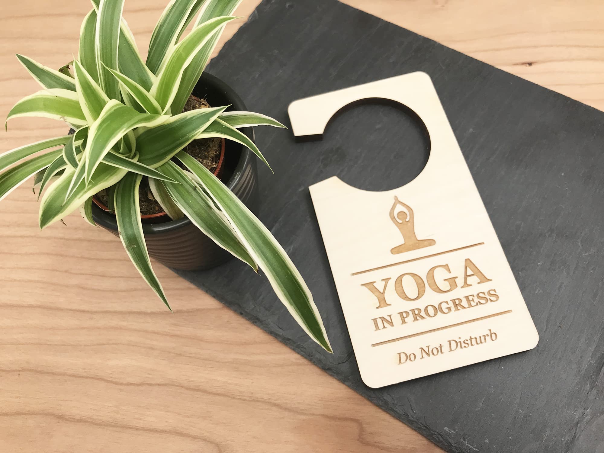 „Stress Free Zone“ Türschild Aus Sperrholz – Do Not Disturb | 14,5x7,5 Cm | Für Zuhause, Massage, Yoga & Therapie