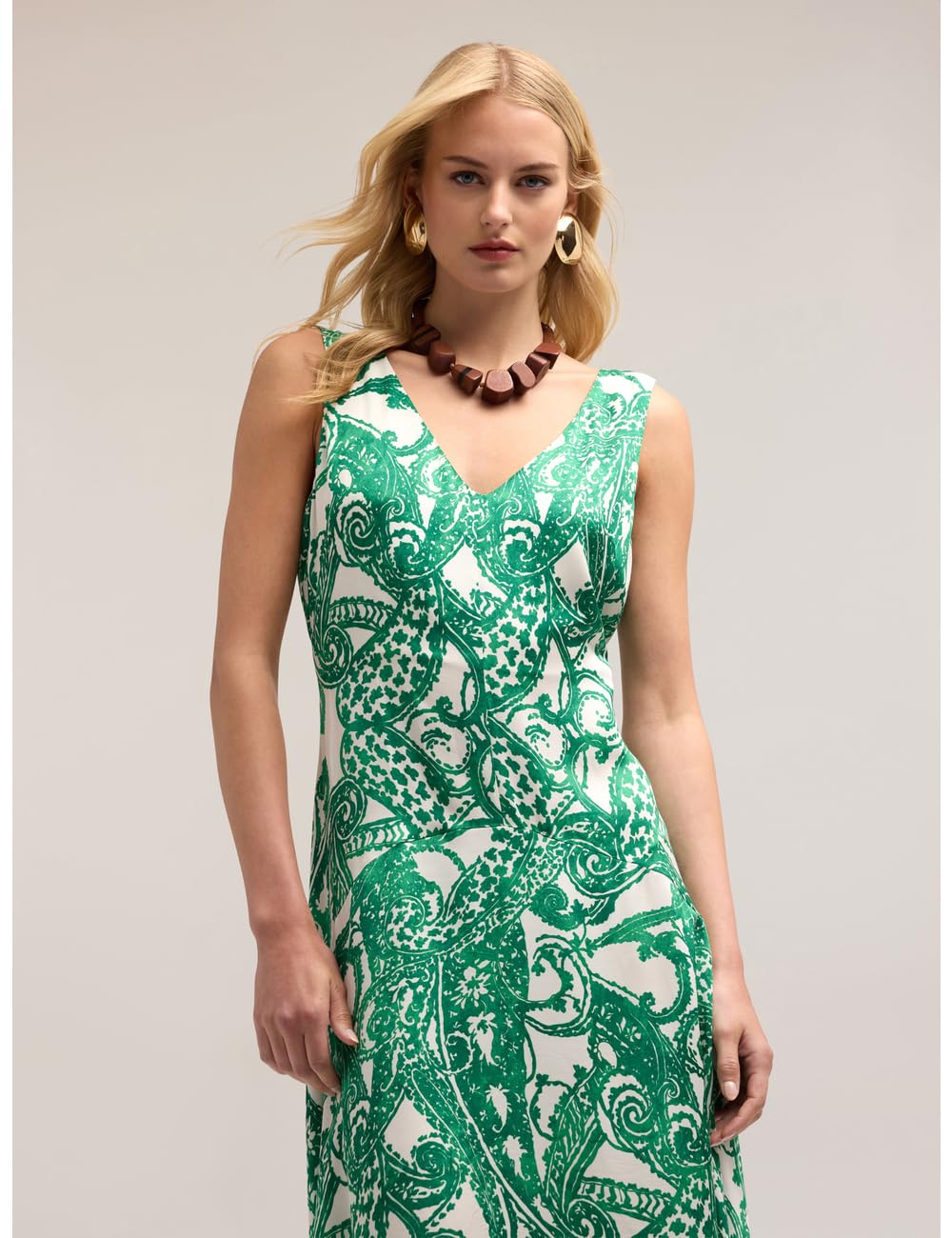Motivi: Vestito Satin Fantasia Paisley Stagione Primavera Estate 2025.