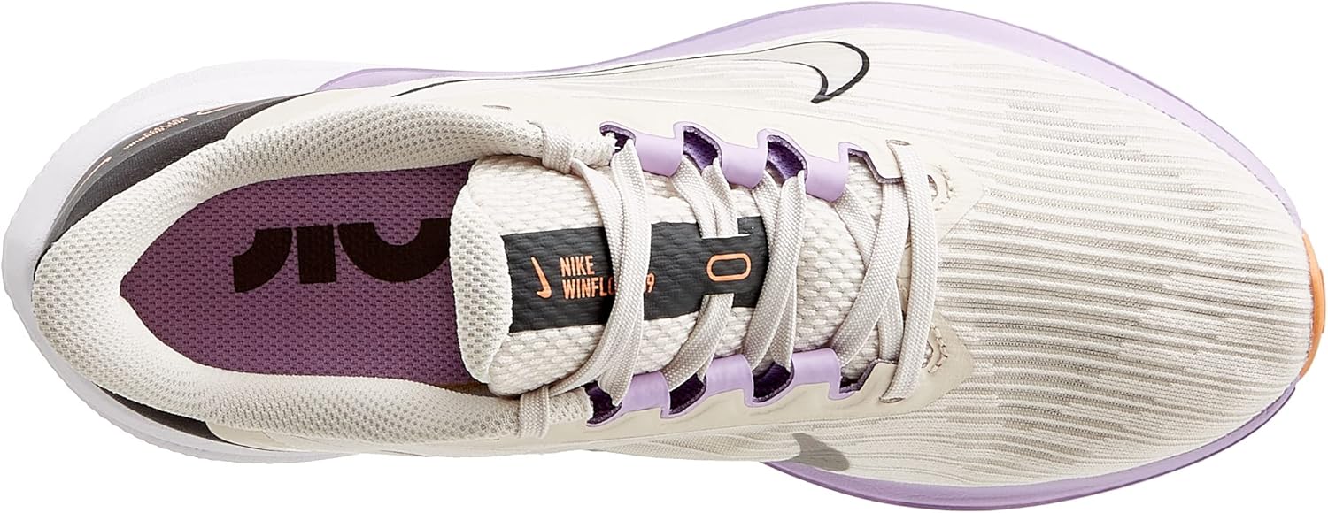 Nike Women's Air Winflo 9 Sneaker