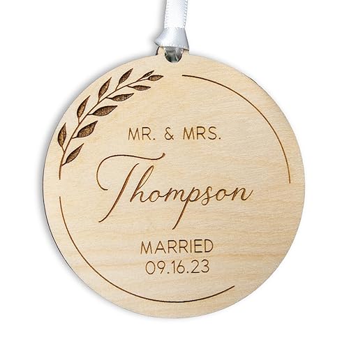 Miniatura 9 de MrandMrsChristmasOrnament, Personalized WeddingOrnaments, PersonalizedWeddingGifts, NewlywedChristmasOrnament, Wedding Ornament,