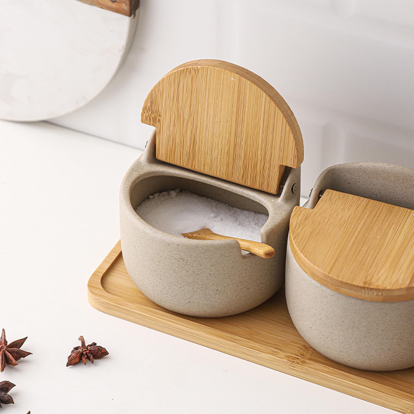 Generico - Saliera Con Coperchio, 2x Portasale In Ceramica Con Cucchiaio E Coperchio In Legno - Scatola Per Condimenti, Barattolo Per Condimenti Da Cucina Per Bancone Per Barbecue Da Picnic