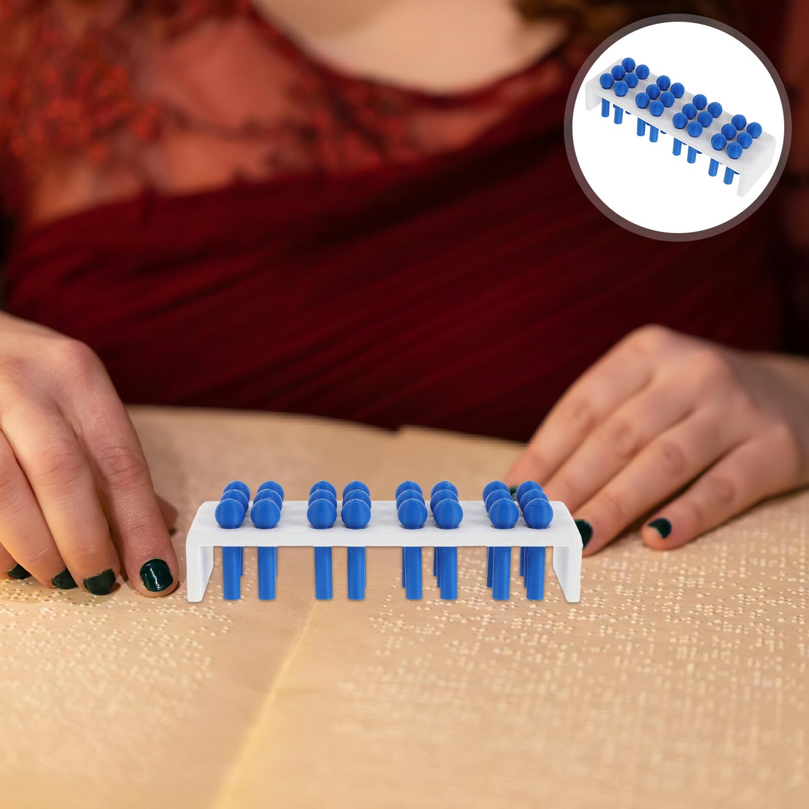 Kit de Aprendizaje Braille con Tablero de Práctica de Plástico de 24 Celdas y Lápiz Óptico para Estudiantes Ciegos en Uso Educativo Diario