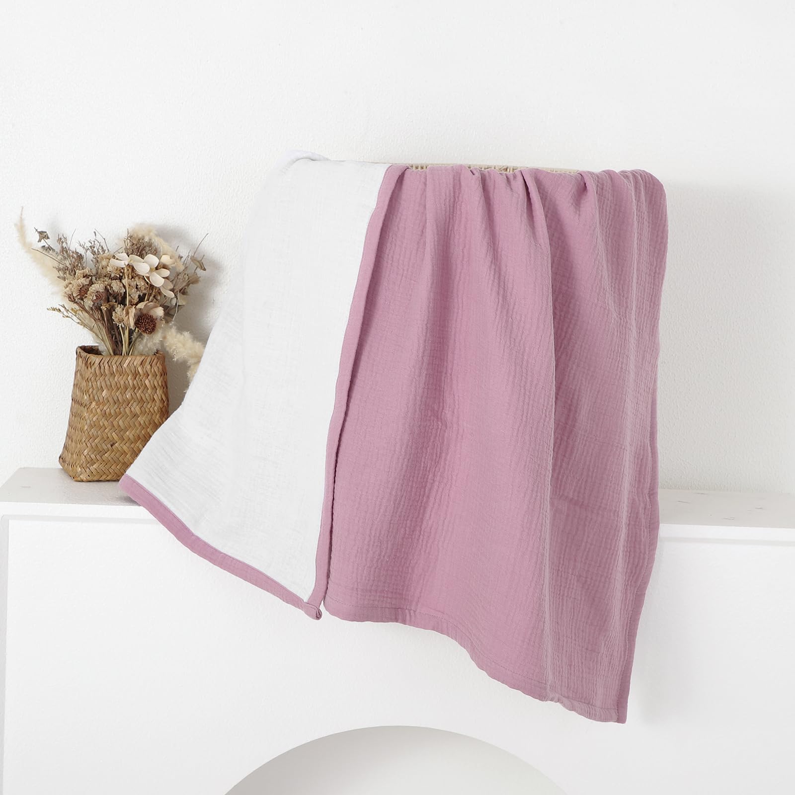 Mantas de muselina de 4 capas para niñas, manta de muselina 100% algodón, manta para cuna, mantas de muselina, colcha suave y ligera para niños y niñas, 47 x 47 pulgadas (violeta + blanco)